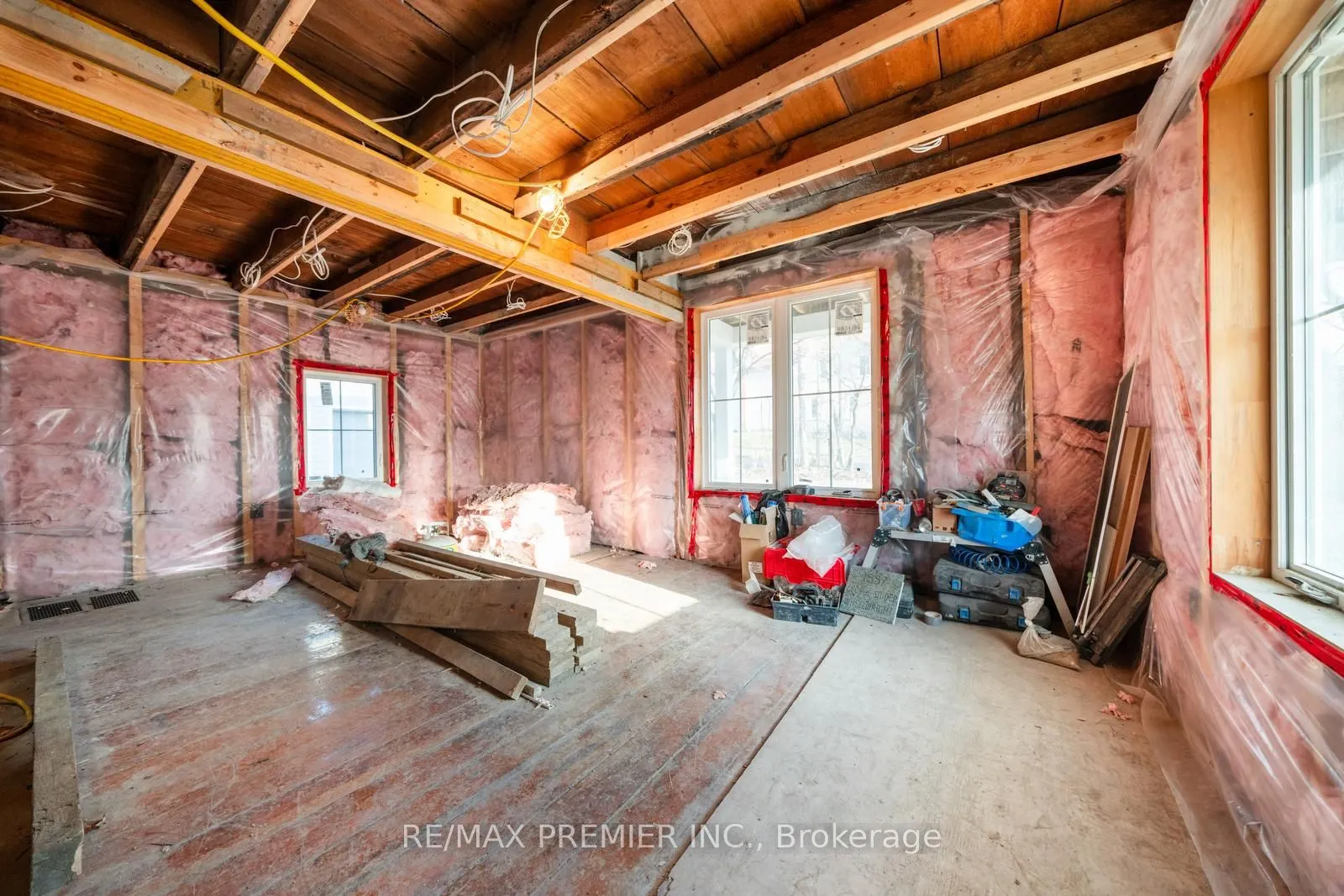 14635 Woodbine Avenue