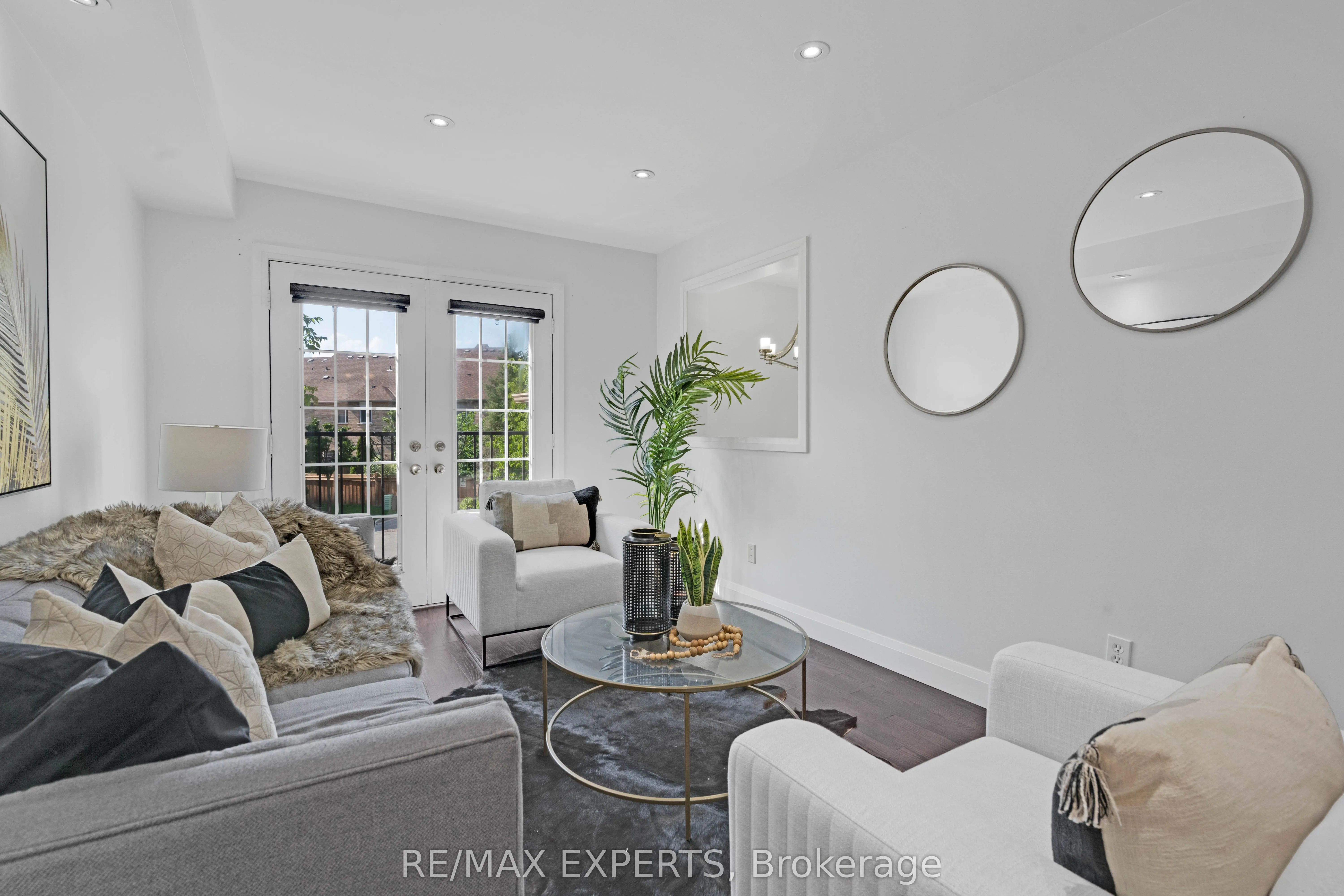 19 Foxchase Avenue, #32
