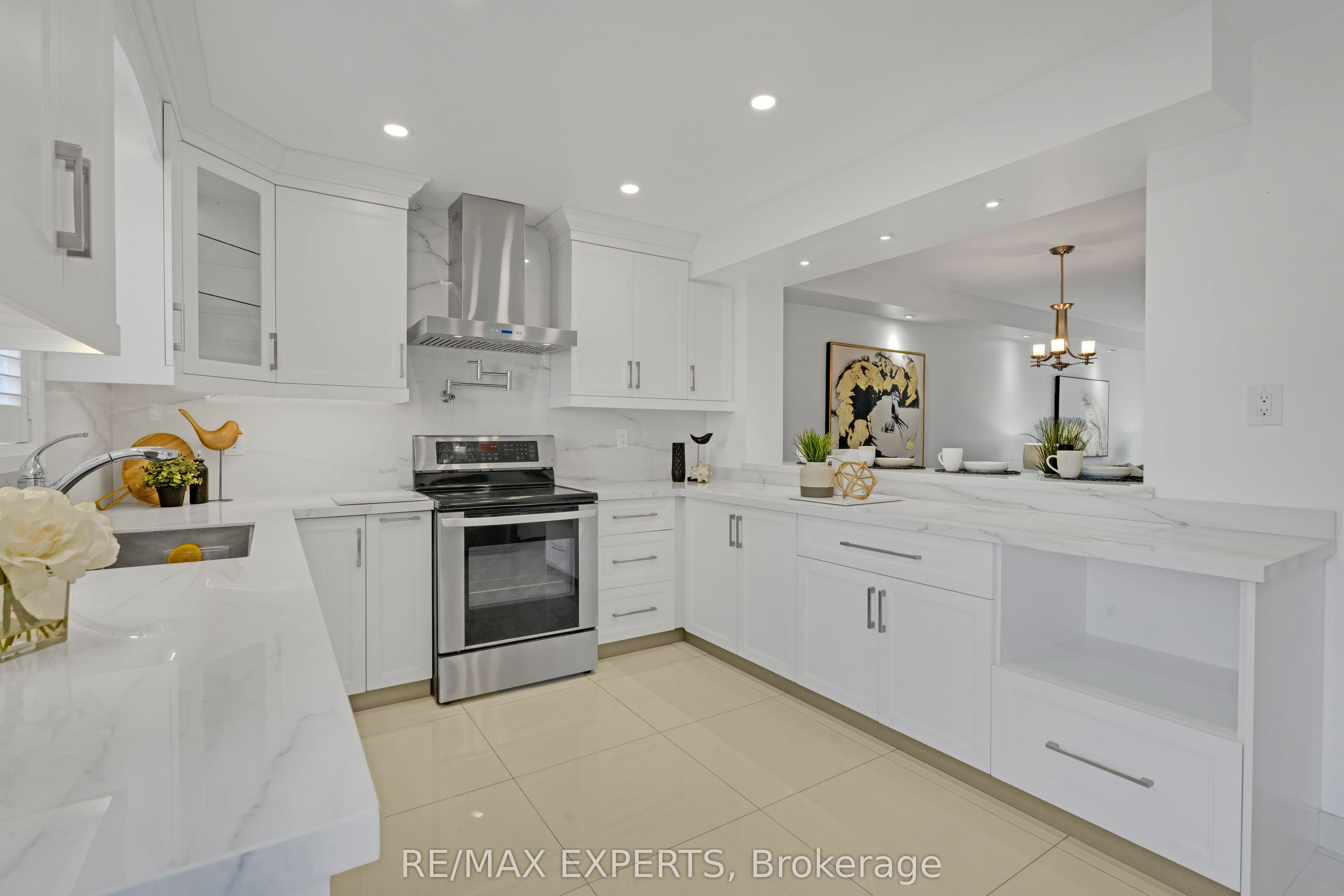 19 Foxchase Avenue, #32