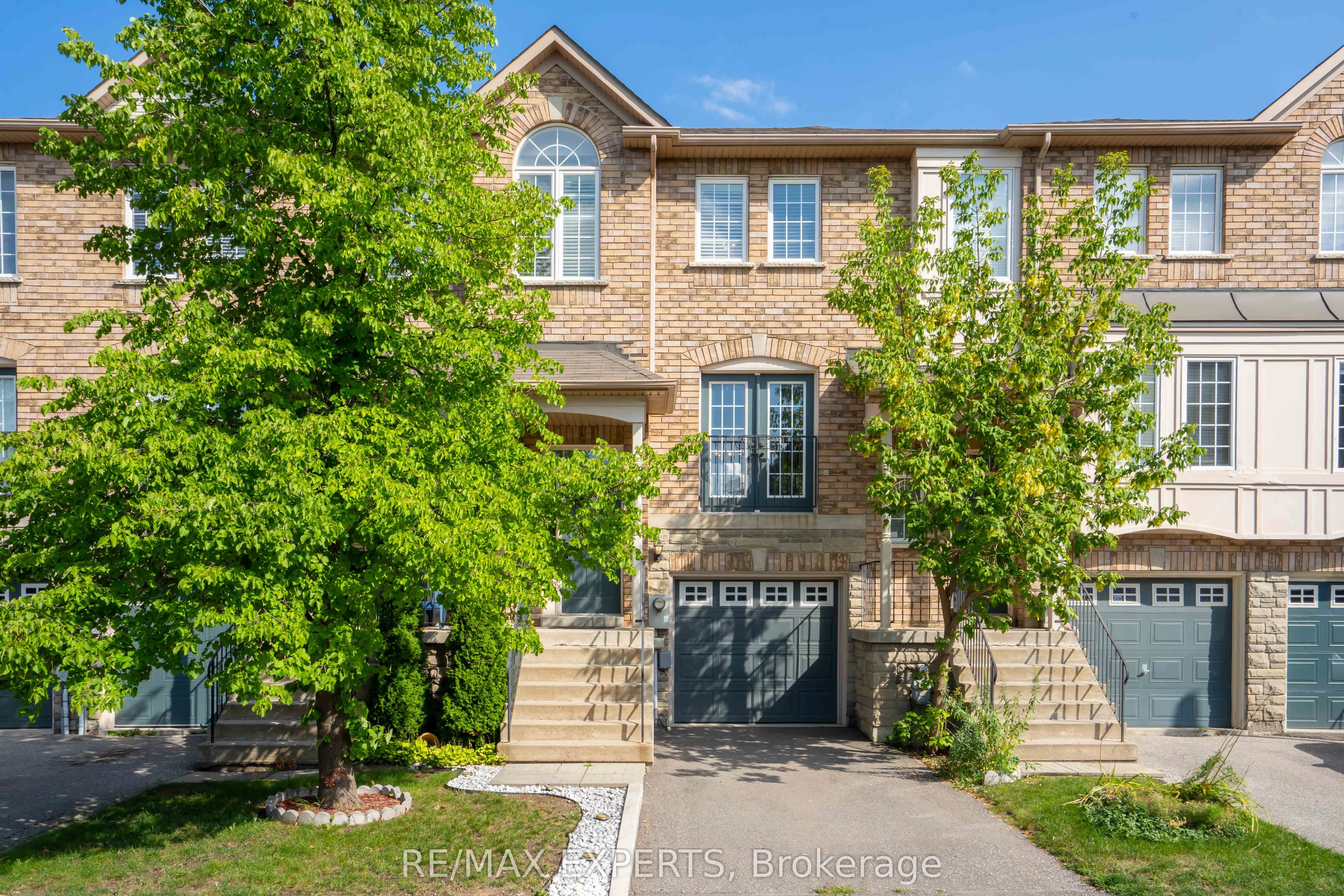 19 Foxchase Avenue, #32