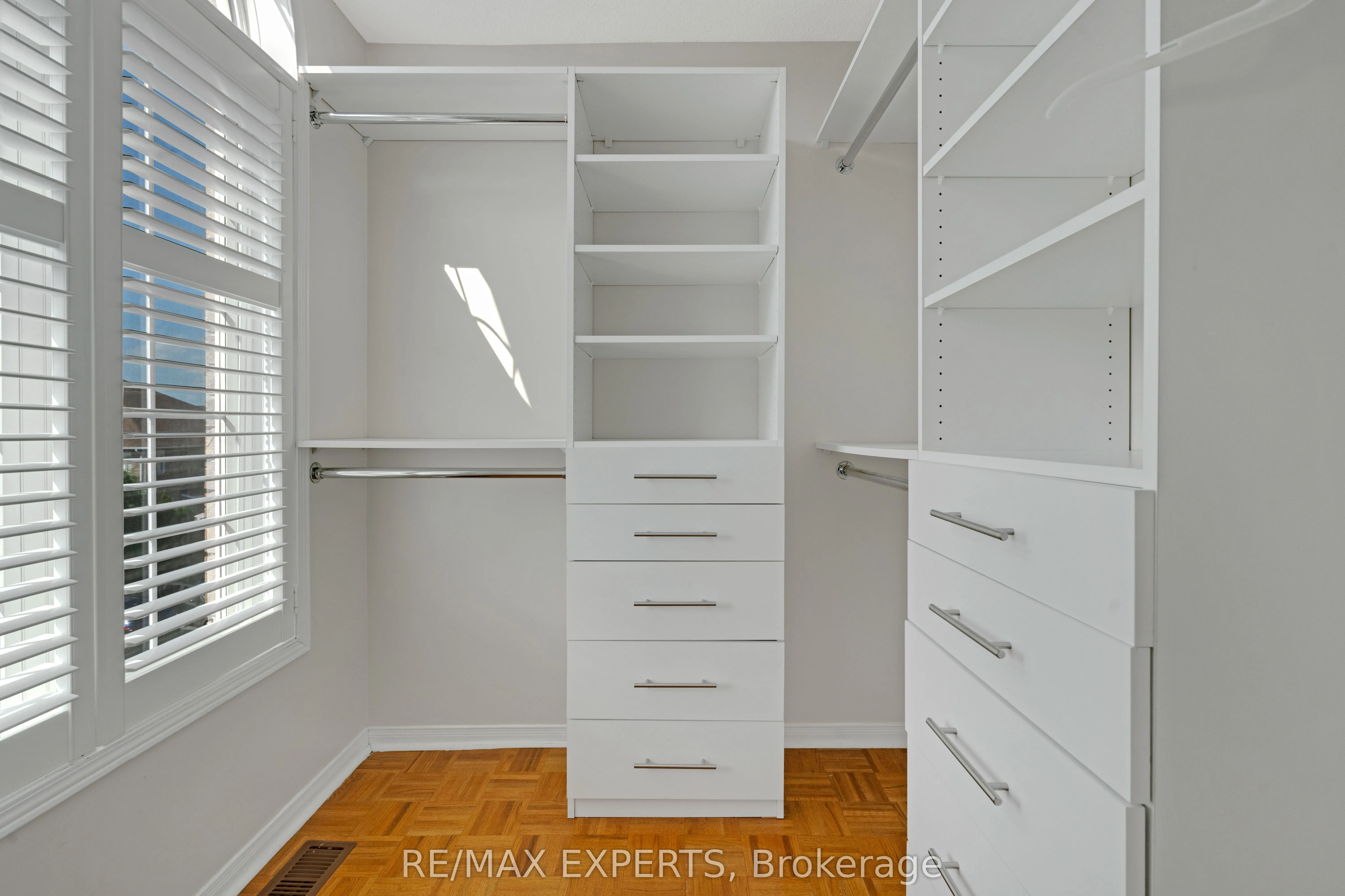 19 Foxchase Avenue, #32