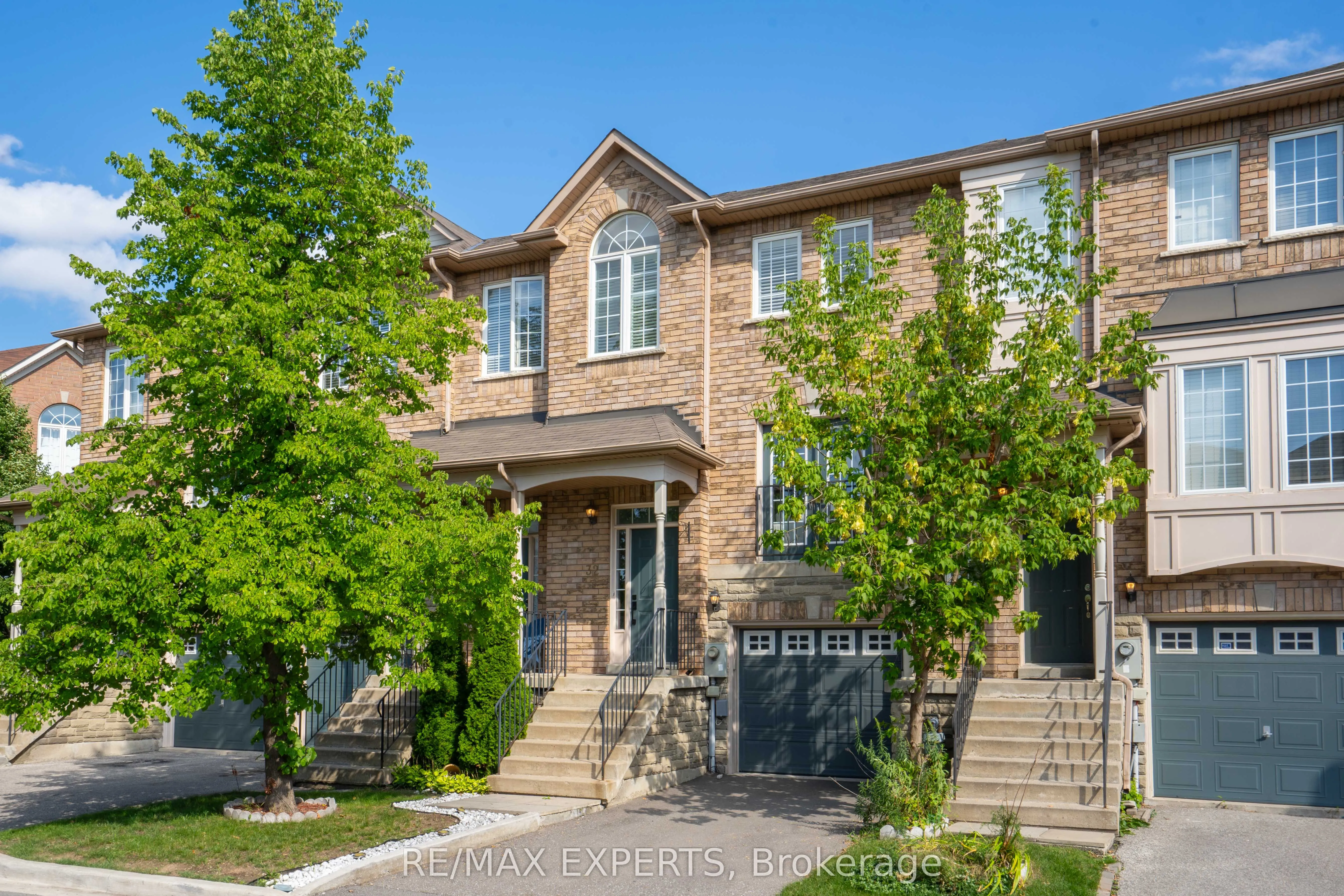 19 Foxchase Avenue, #32