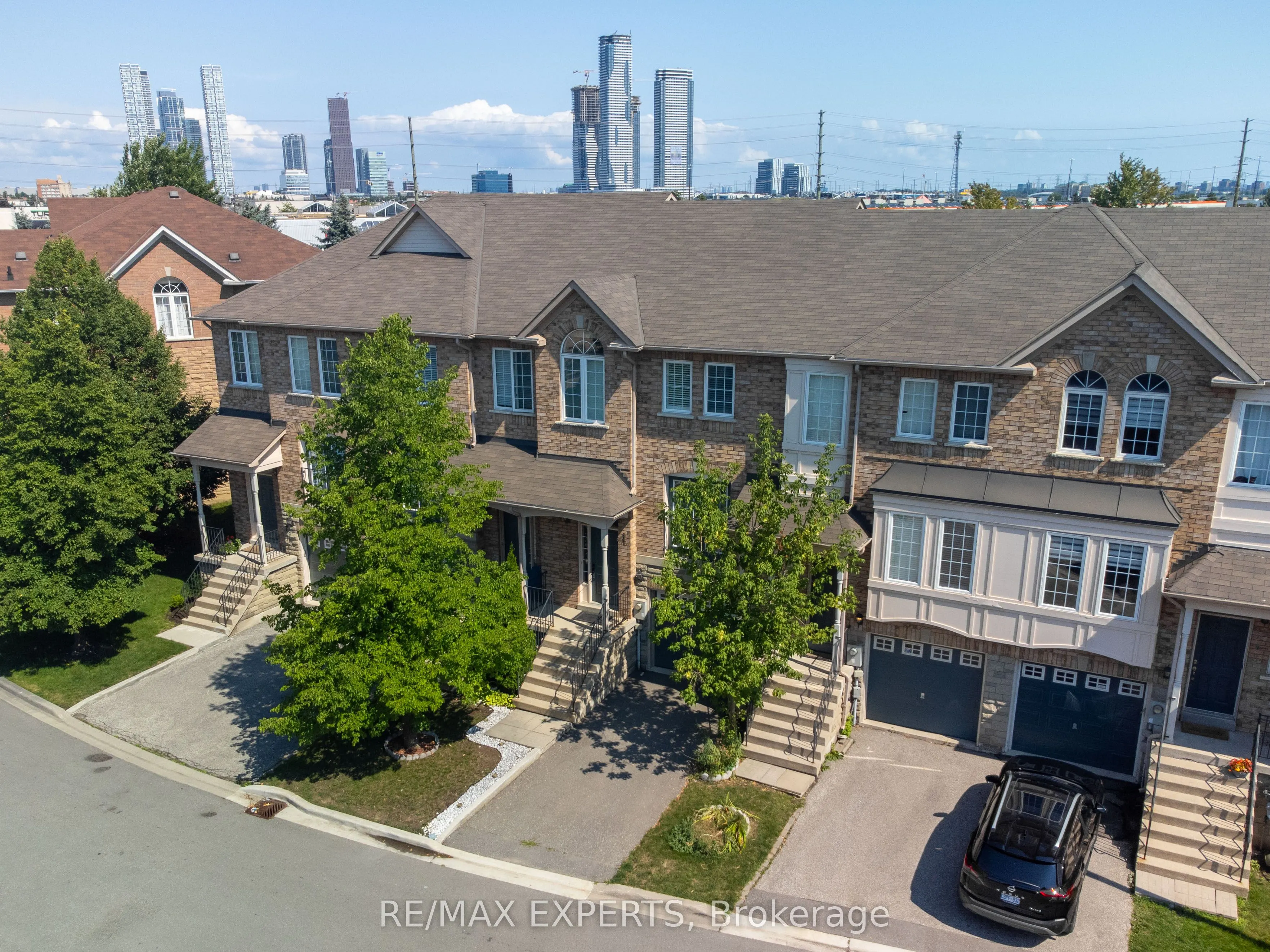 19 Foxchase Avenue, #32