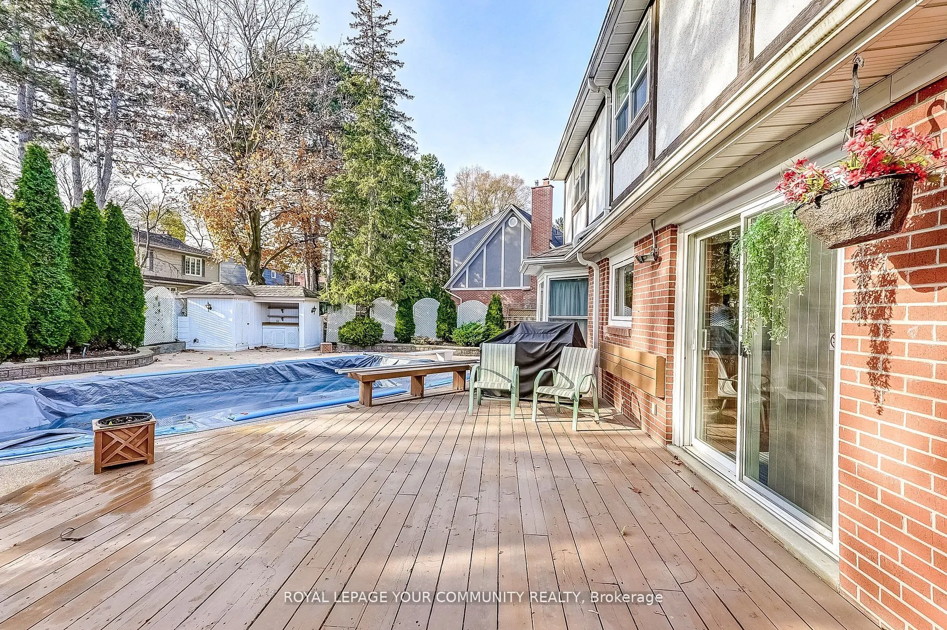 25 Alcaine Court