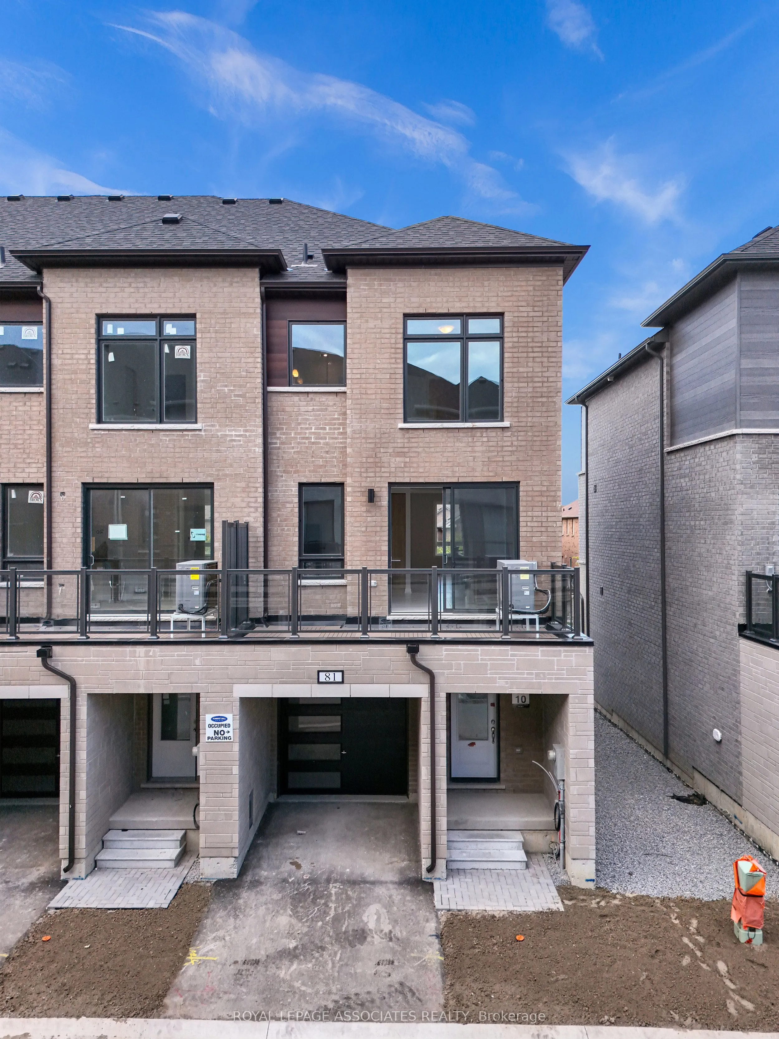 81 Rustle Wood Avenue