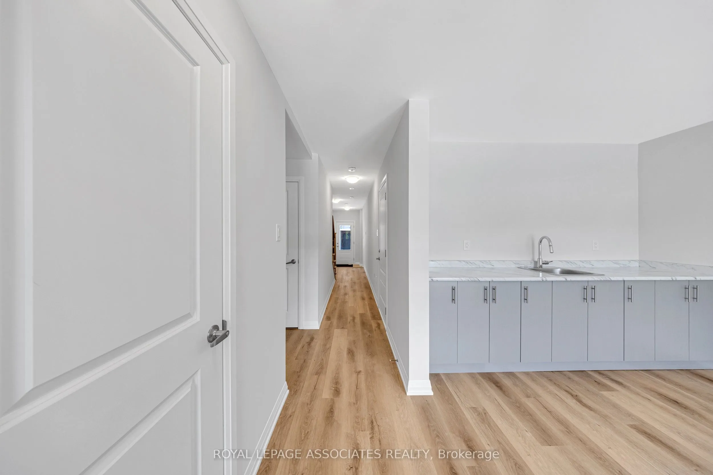 81 Rustle Wood Avenue