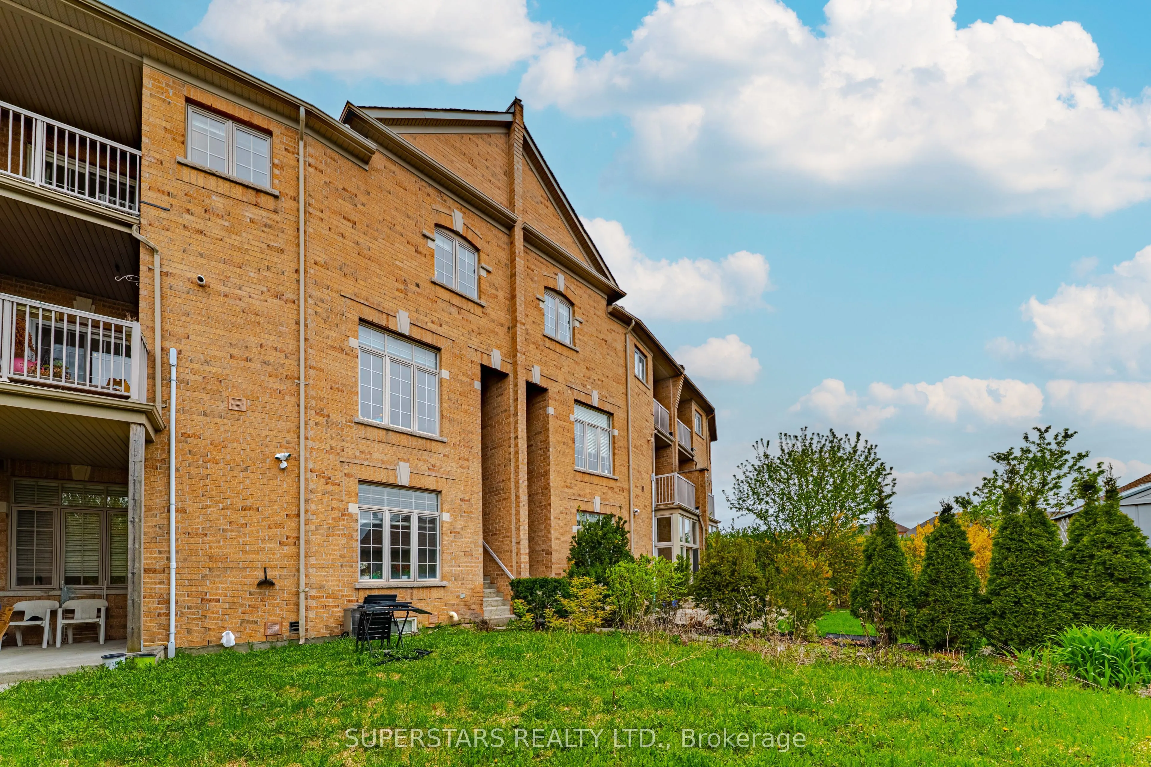 30 Greensborough Village Circle, #22