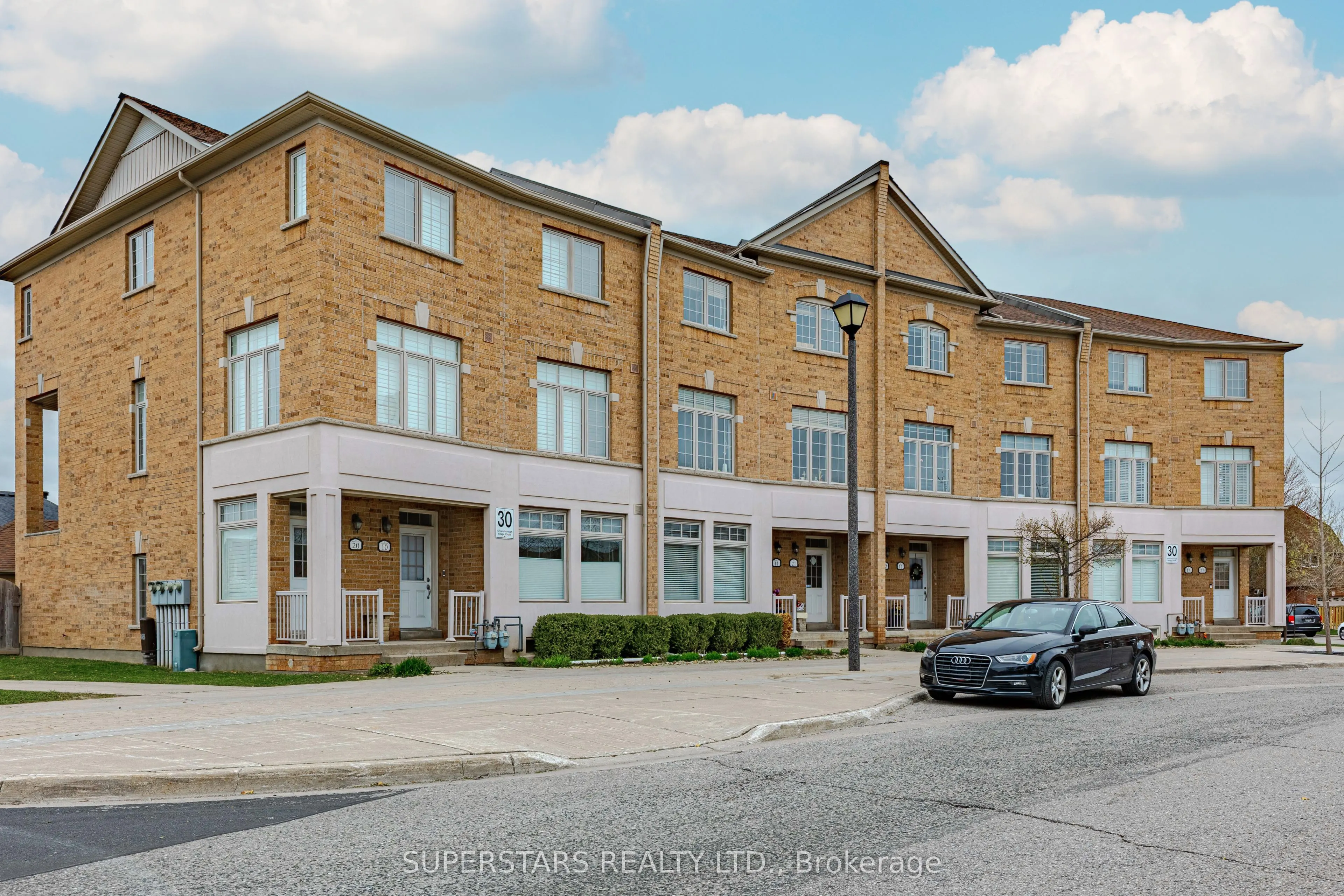 30 Greensborough Village Circle, #22
