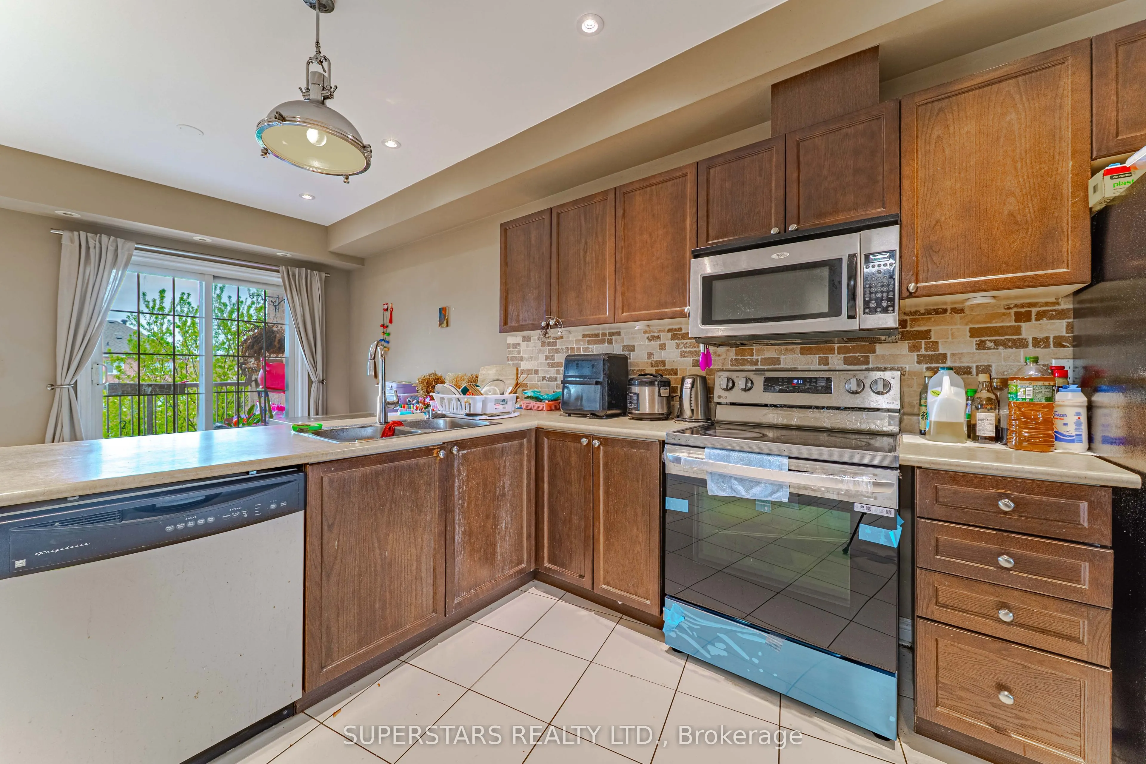 30 Greensborough Village Circle, #22