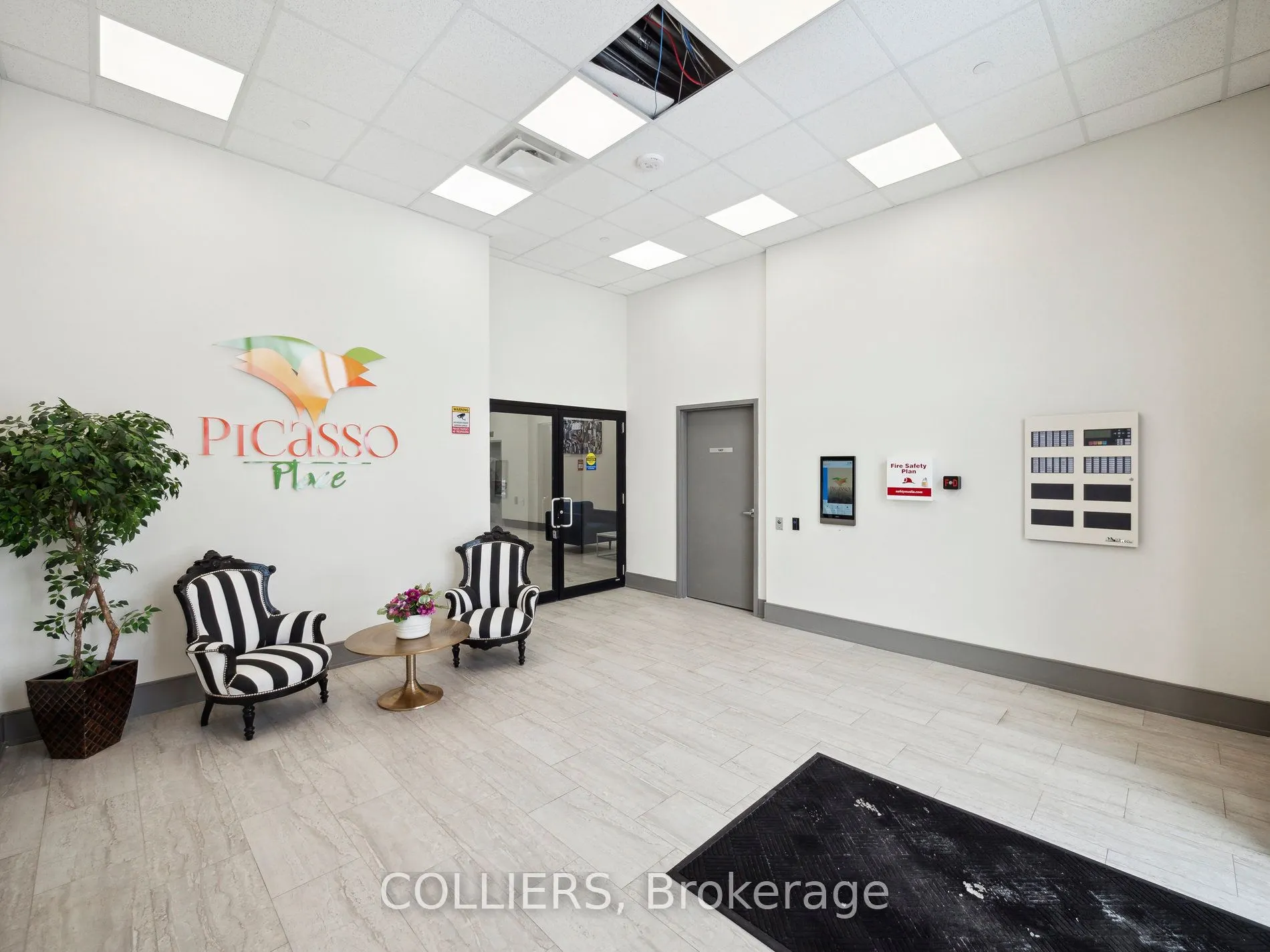 13042 Yonge Street