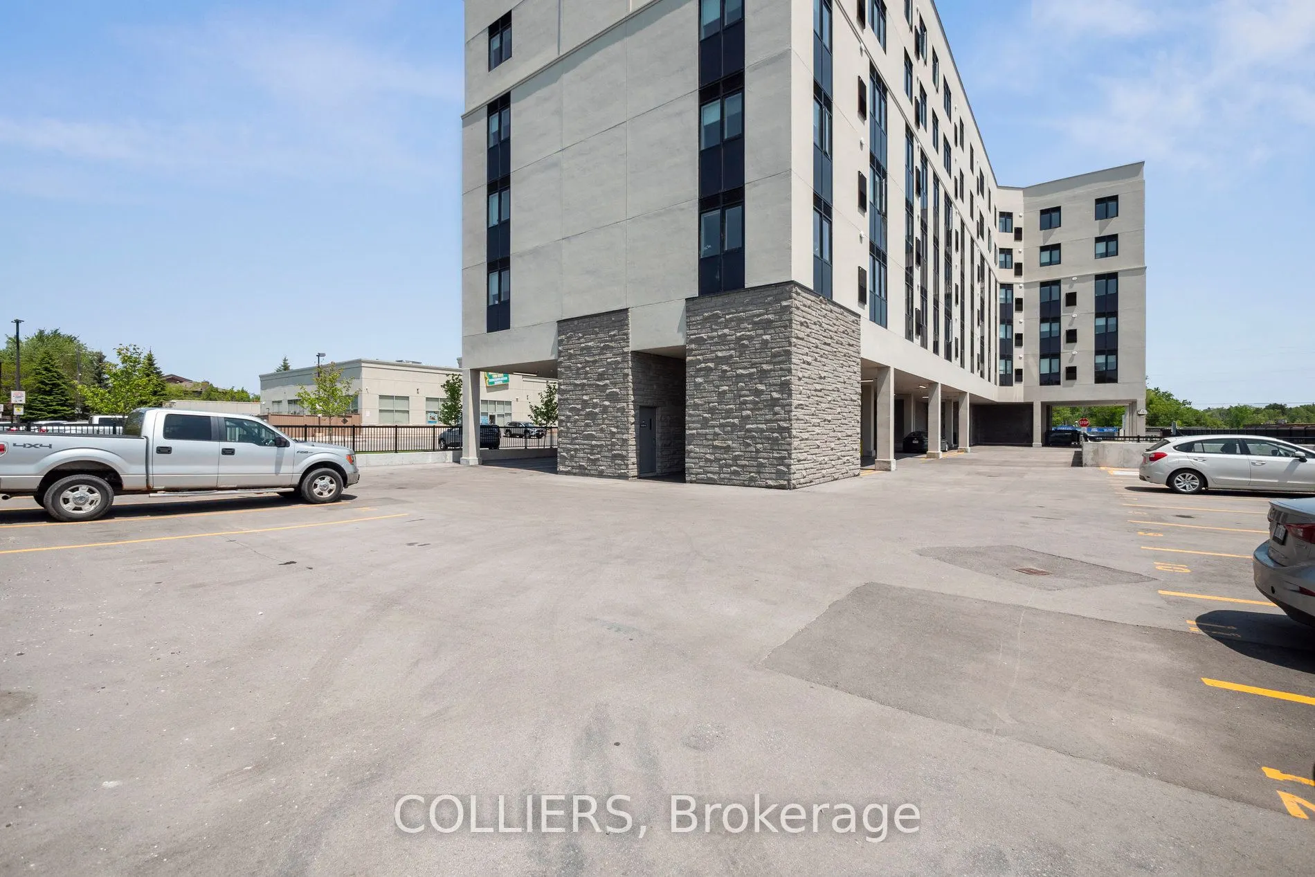 13042 Yonge Street