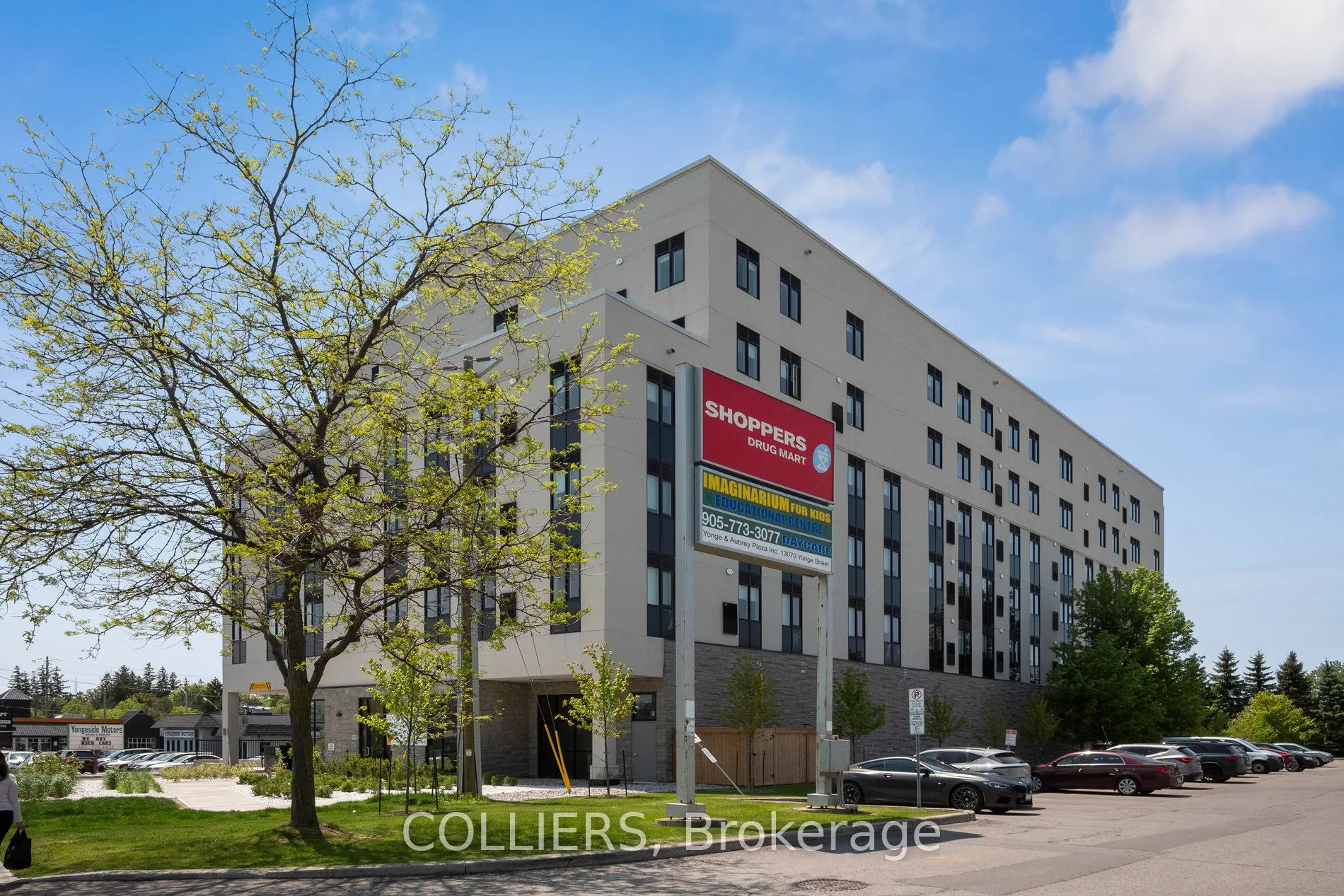 13042 Yonge Street