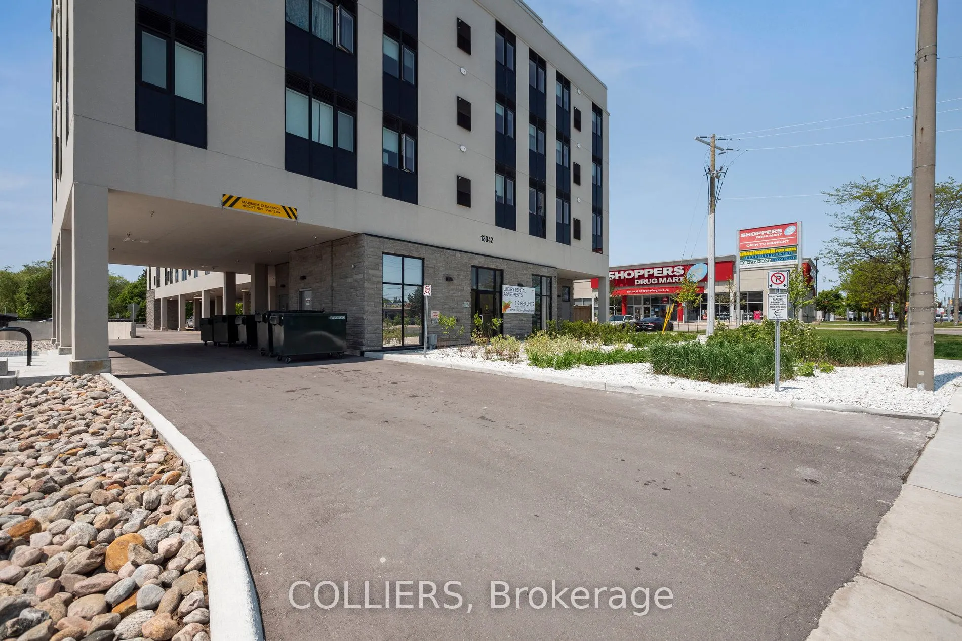 13042 Yonge Street
