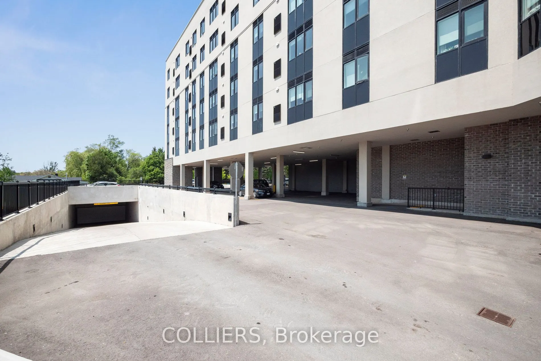 13042 Yonge Street