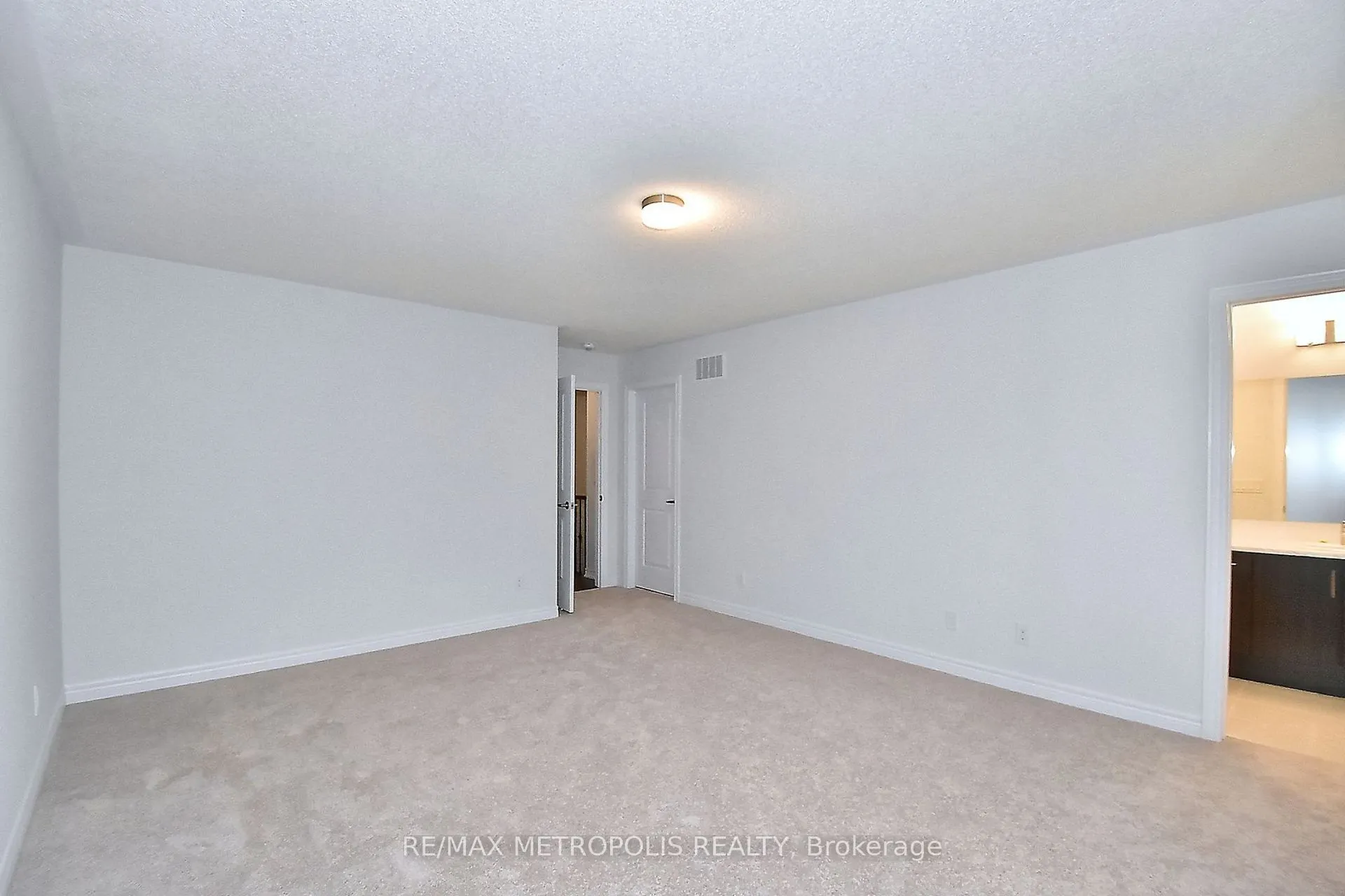 61 Seedling Crescent