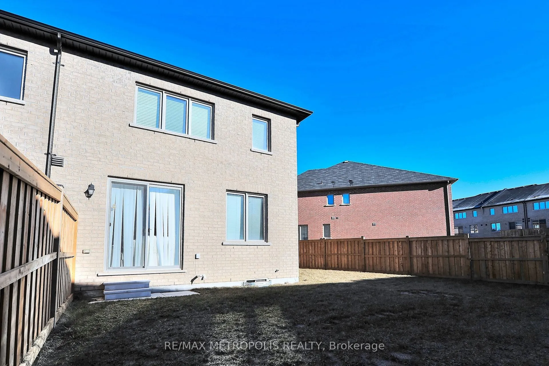 61 Seedling Crescent