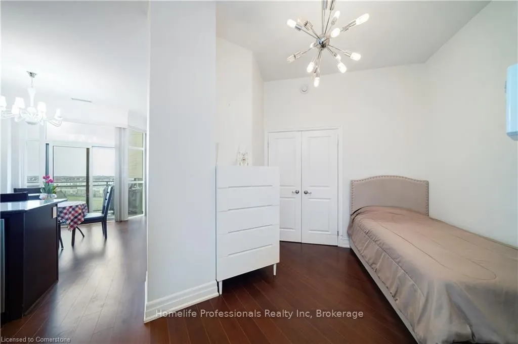 111 Civic Square Gate, #619