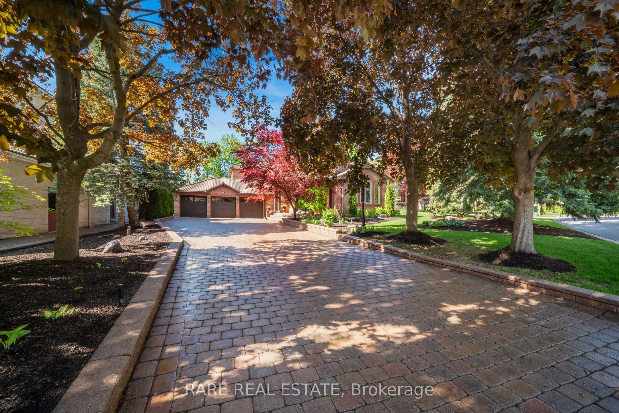 30 Delia Place W