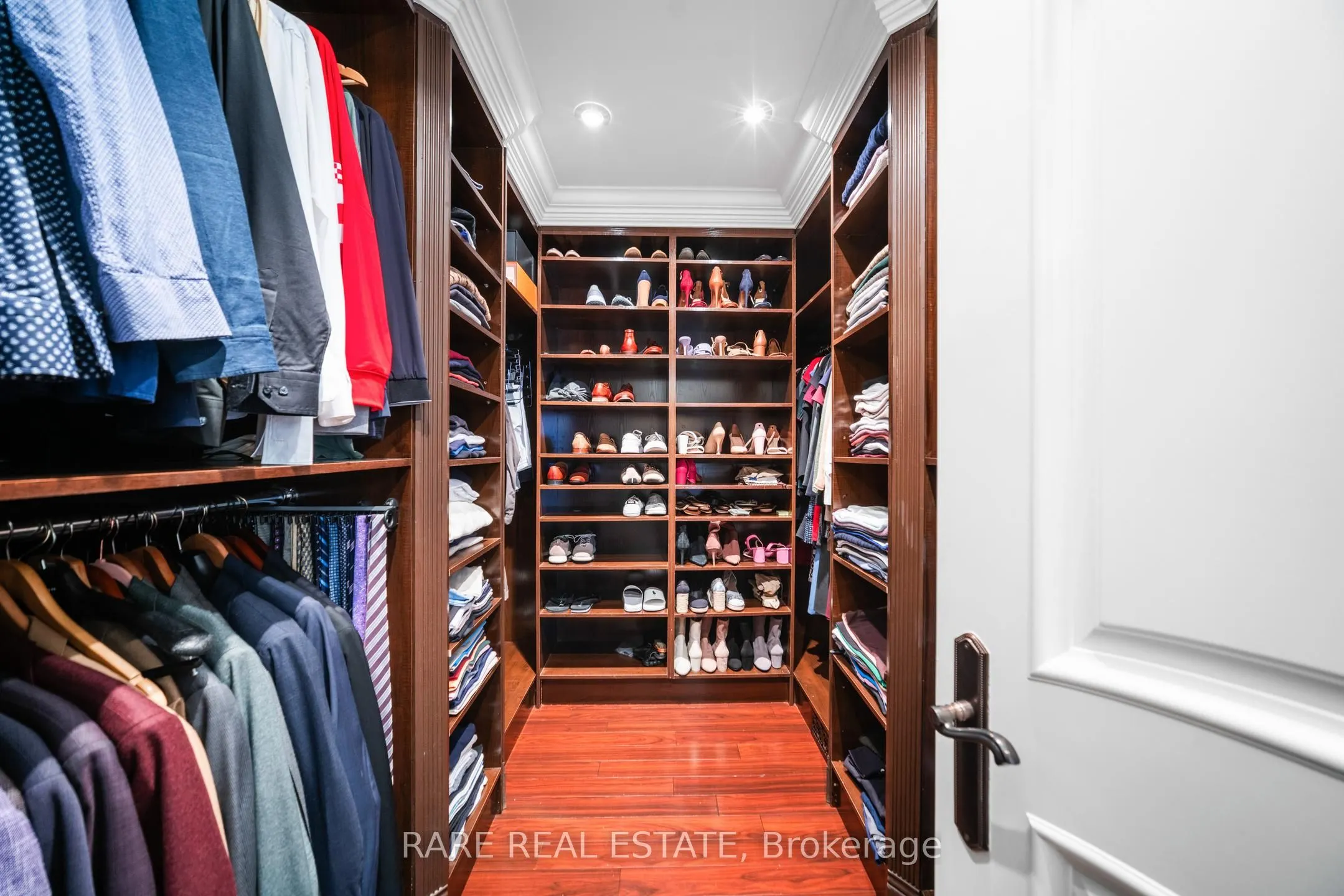 30 Delia Place W
