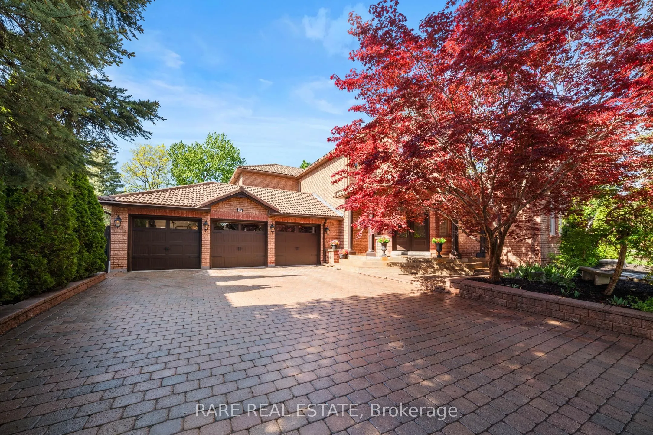 30 Delia Place W
