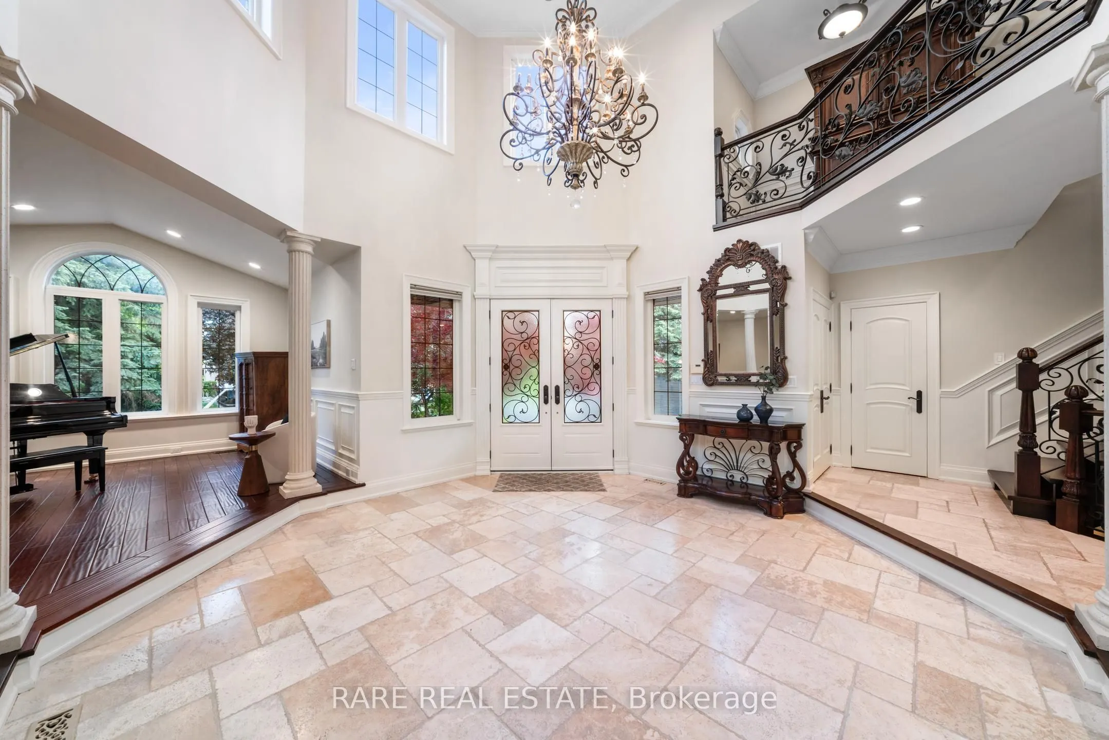 30 Delia Place W