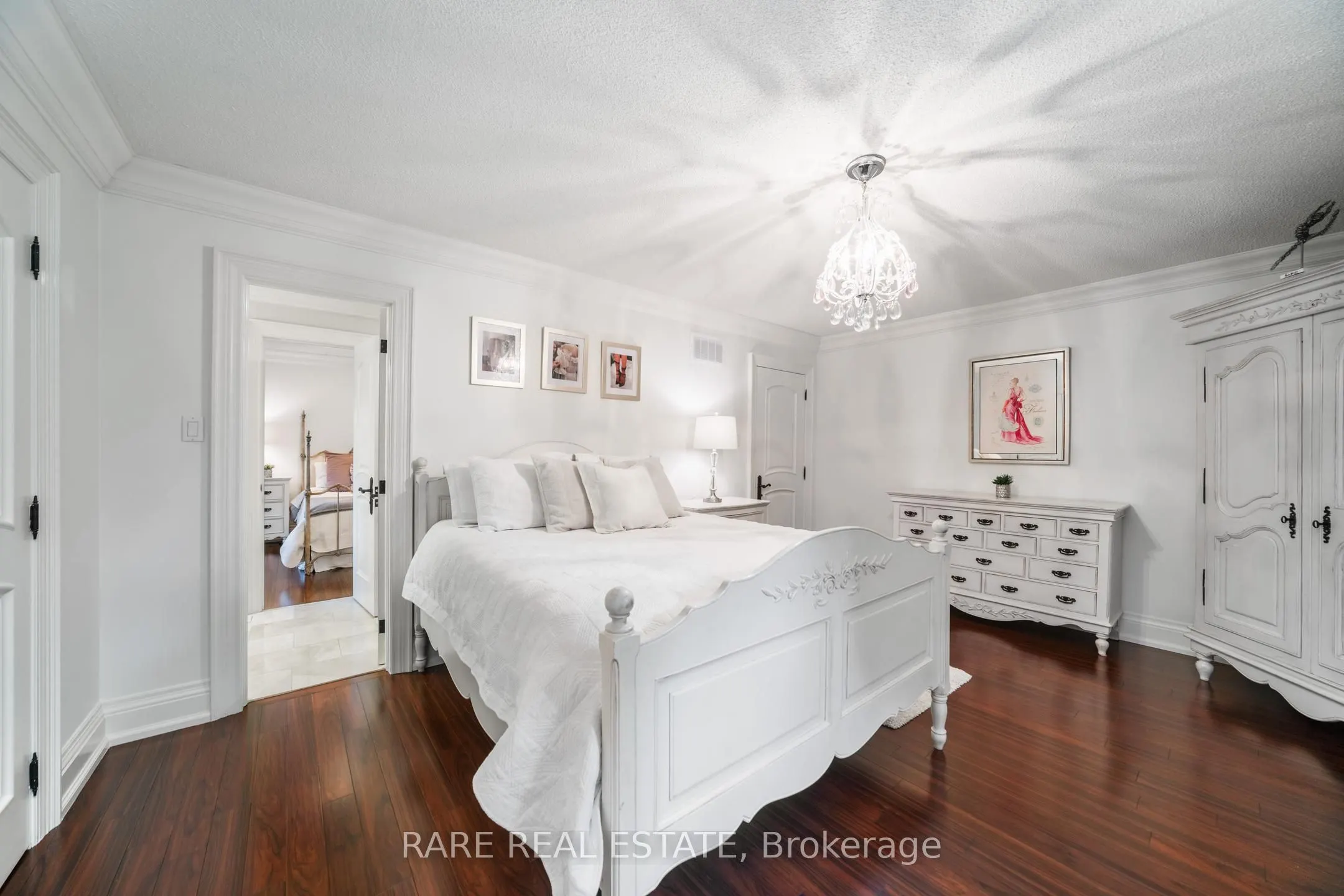 30 Delia Place W