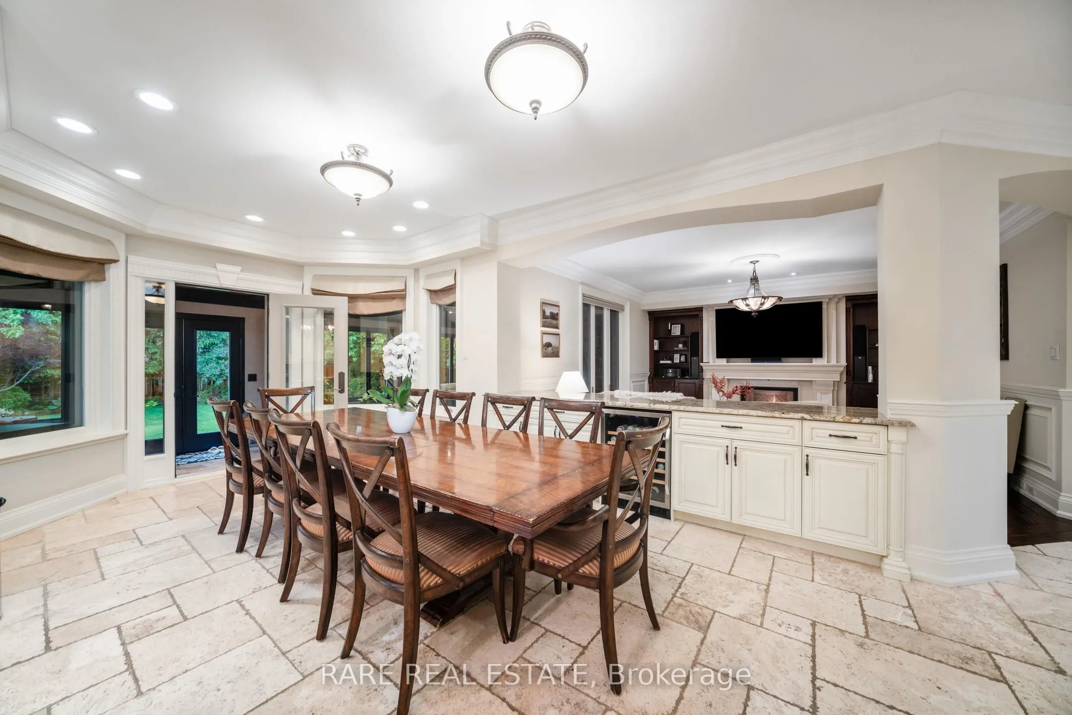 30 Delia Place W