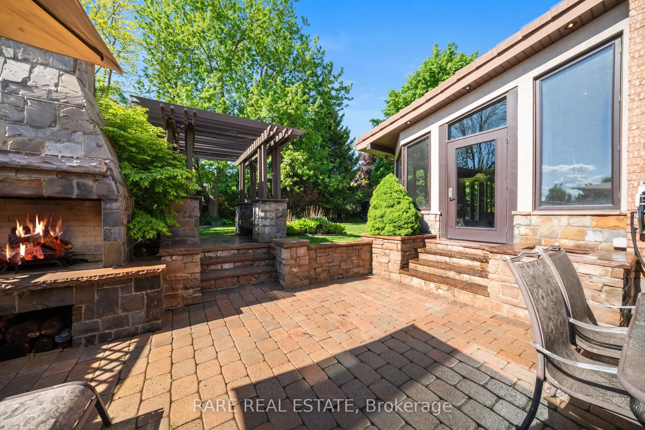 30 Delia Place W