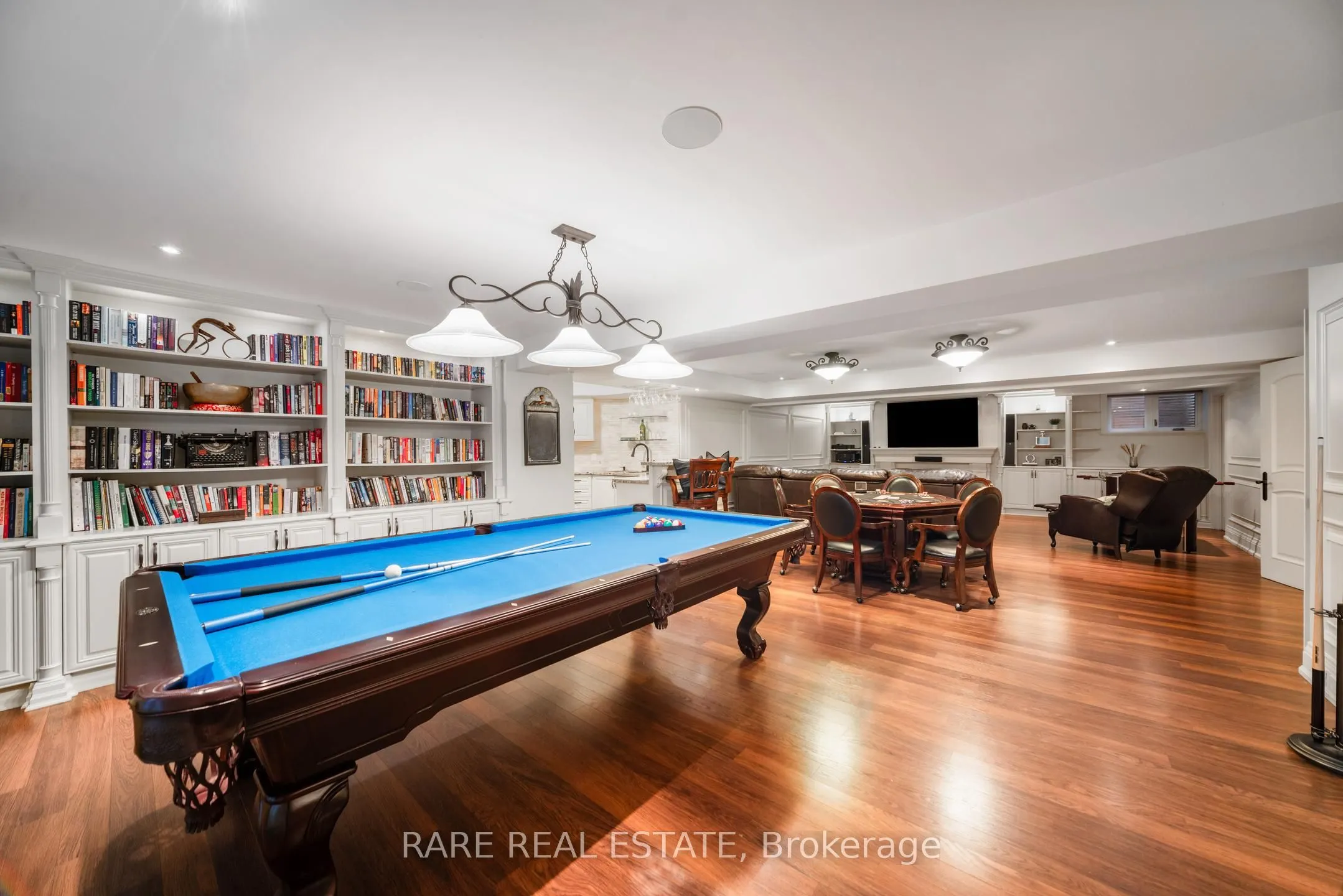 30 Delia Place W