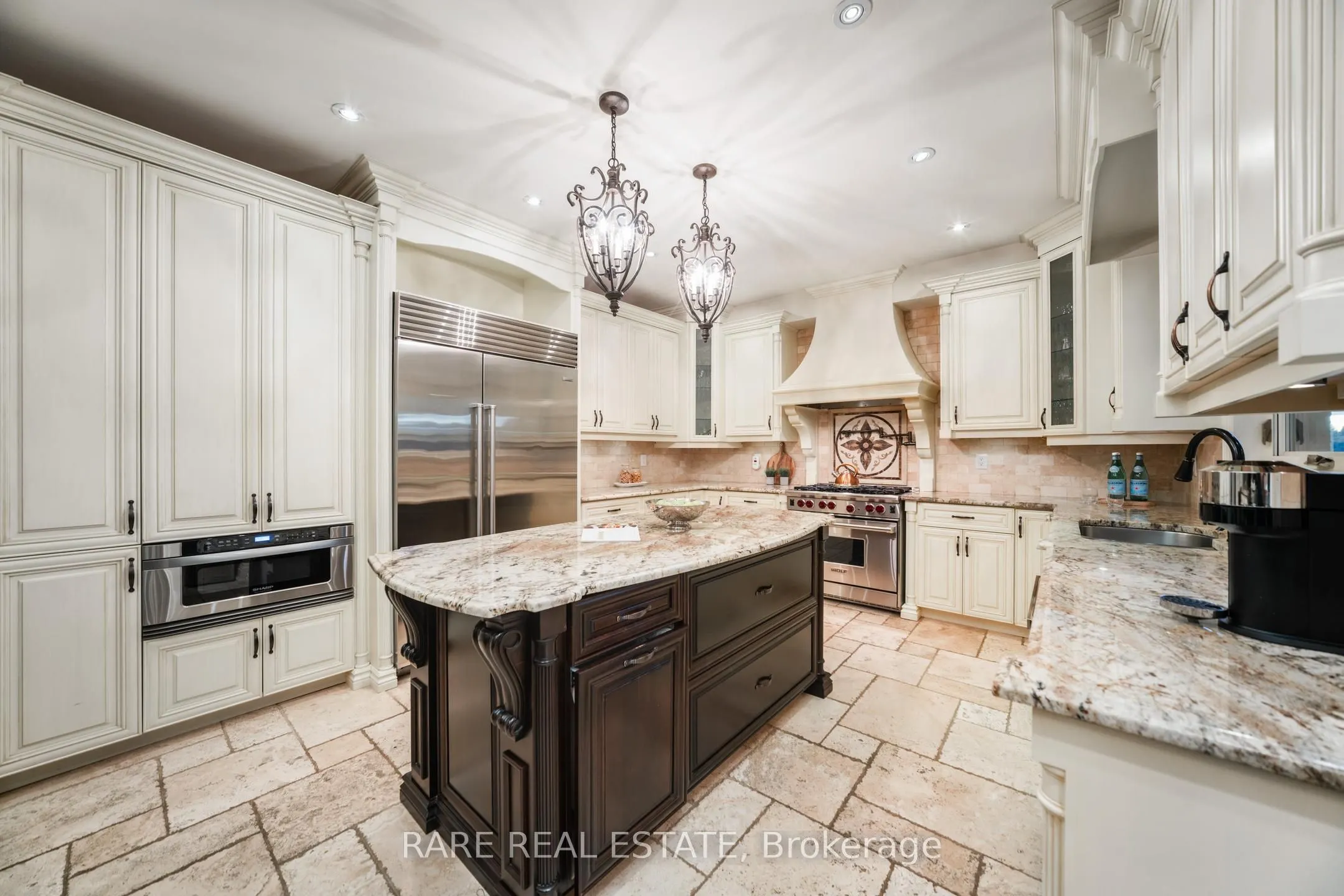 30 Delia Place W