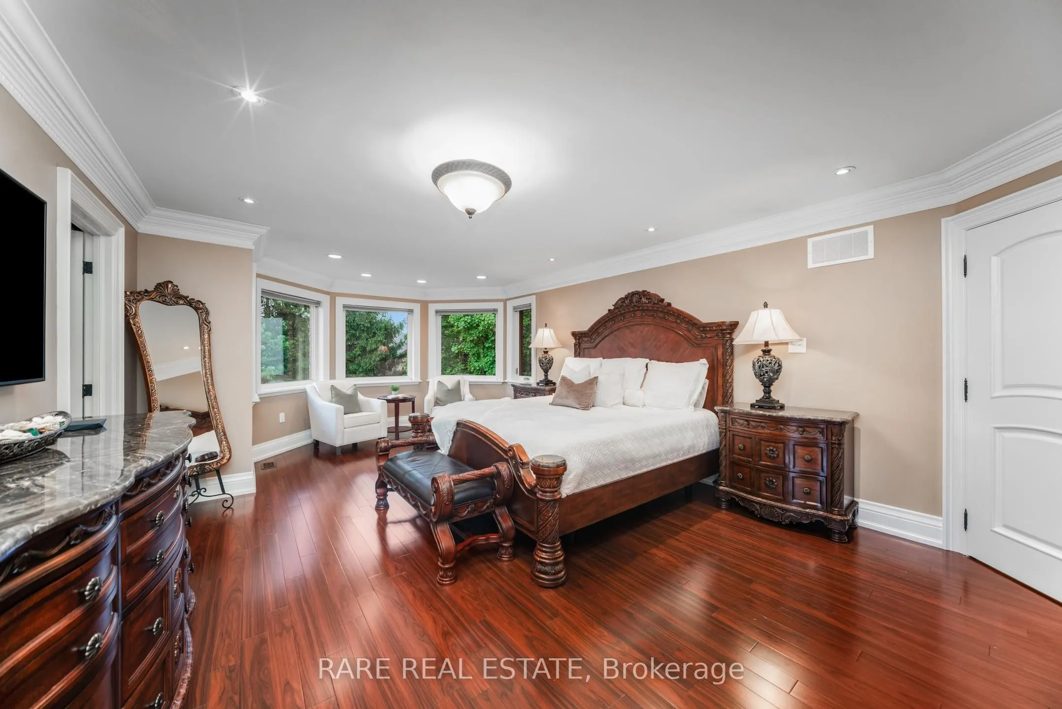 30 Delia Place W