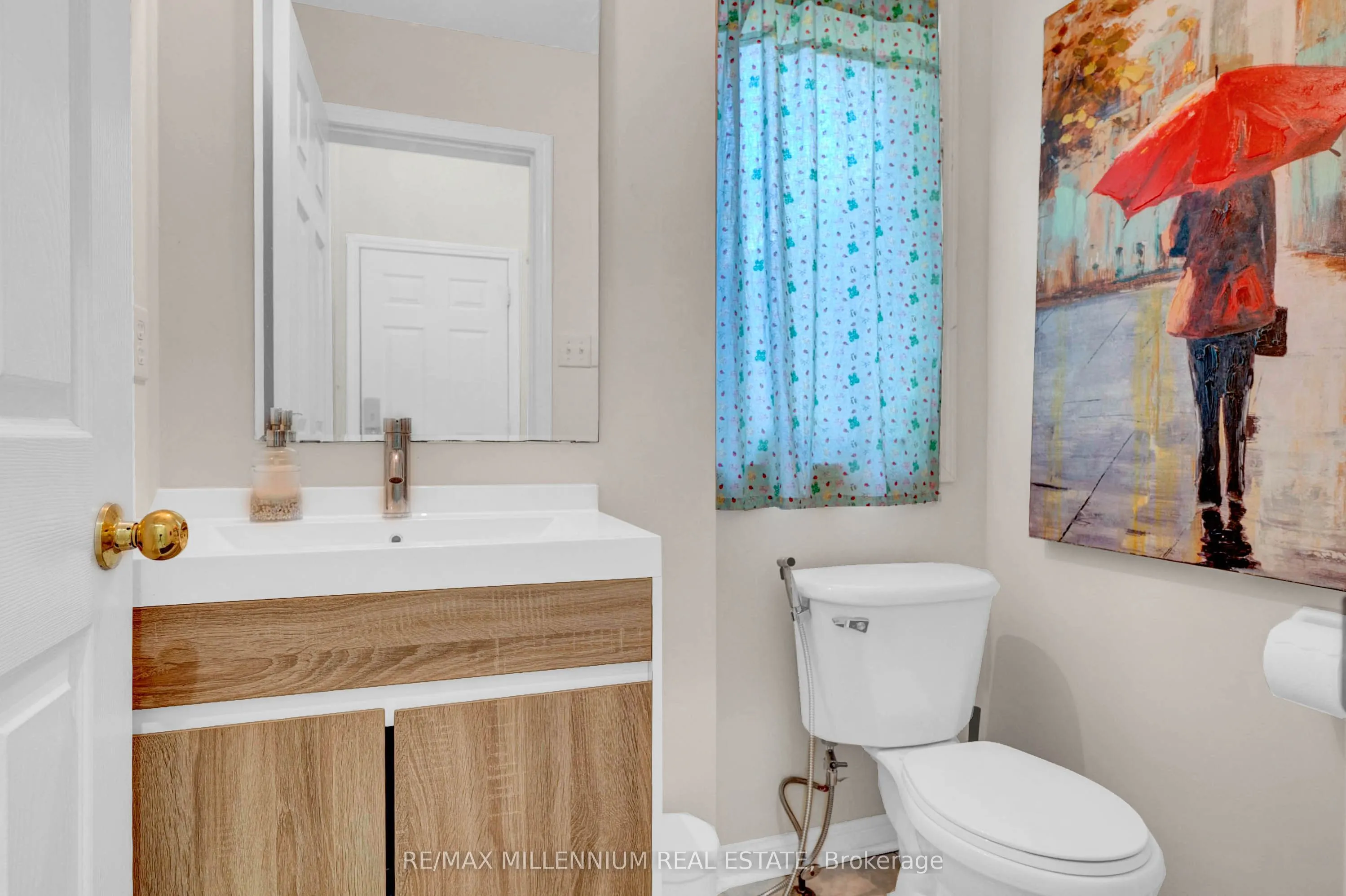 10 Mainland Crescent E