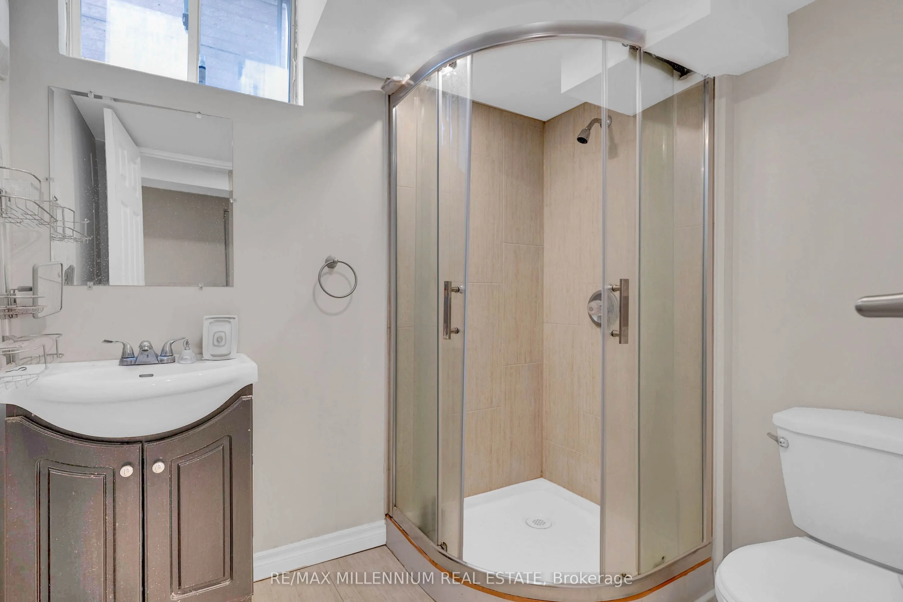 10 Mainland Crescent E