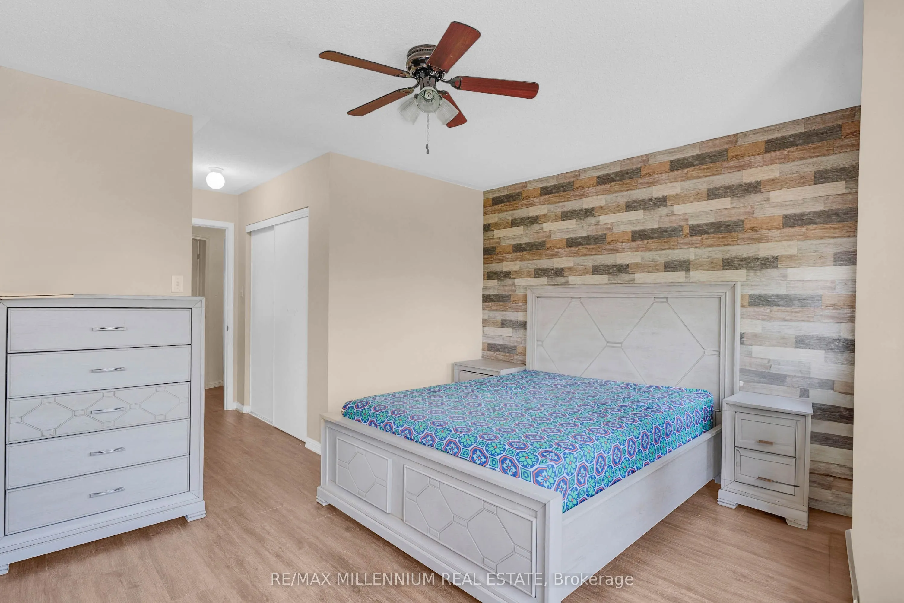 10 Mainland Crescent E