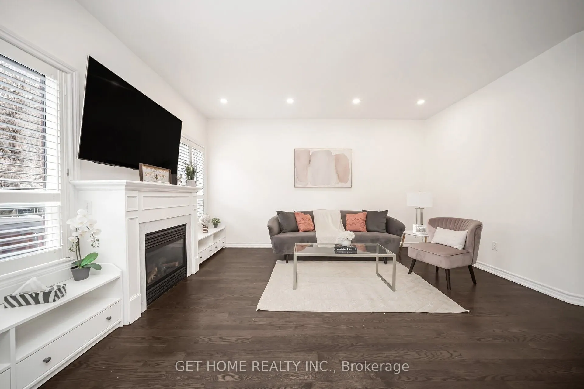 76 Cetona Avenue