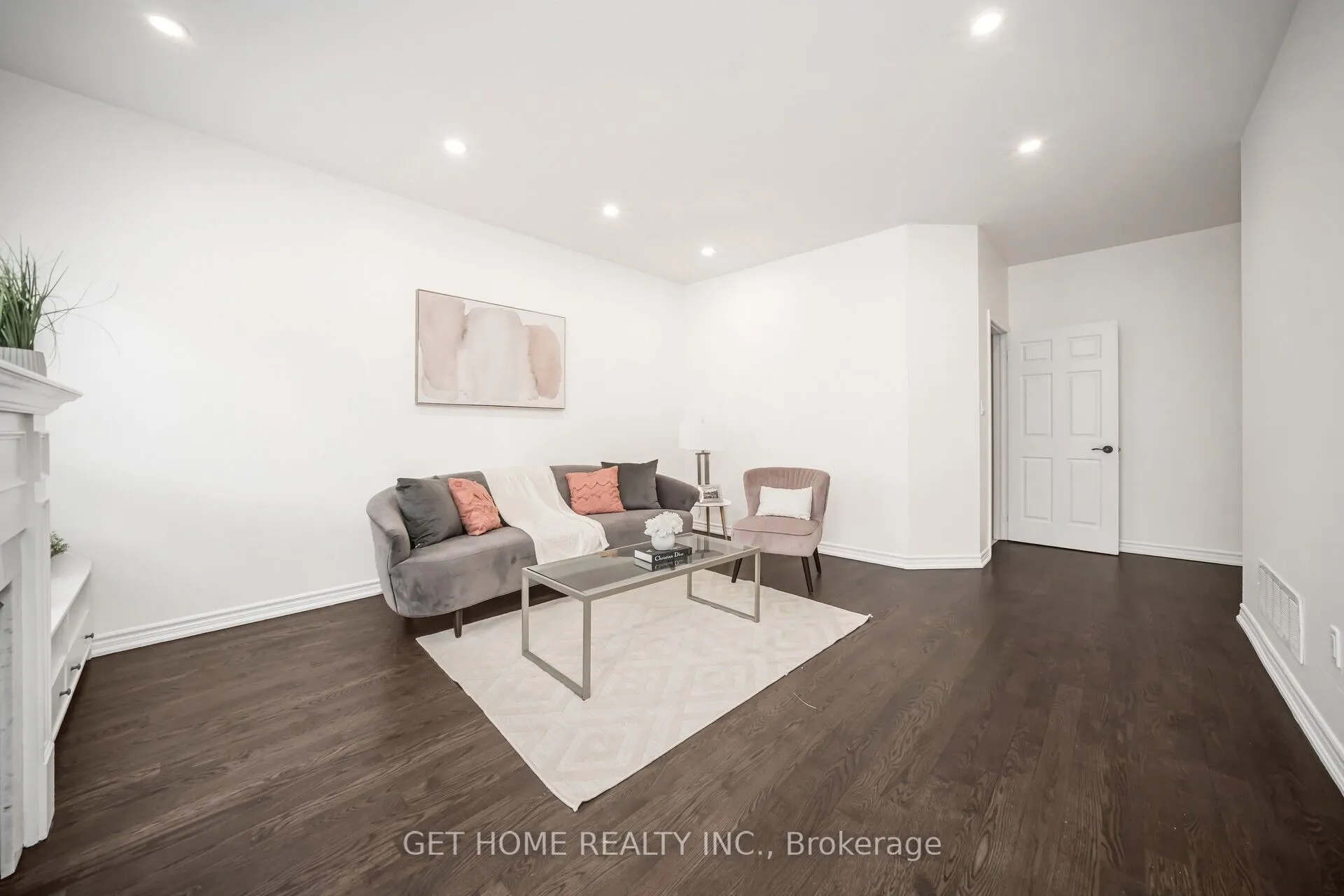 76 Cetona Avenue