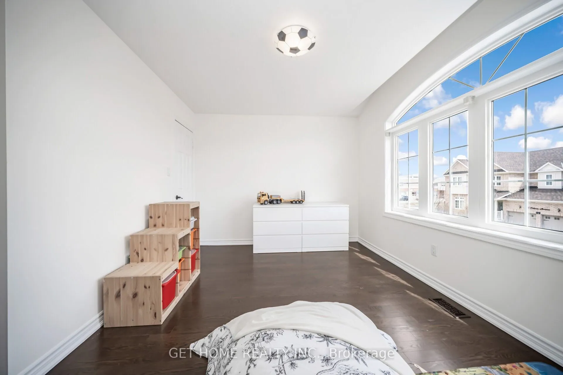 76 Cetona Avenue