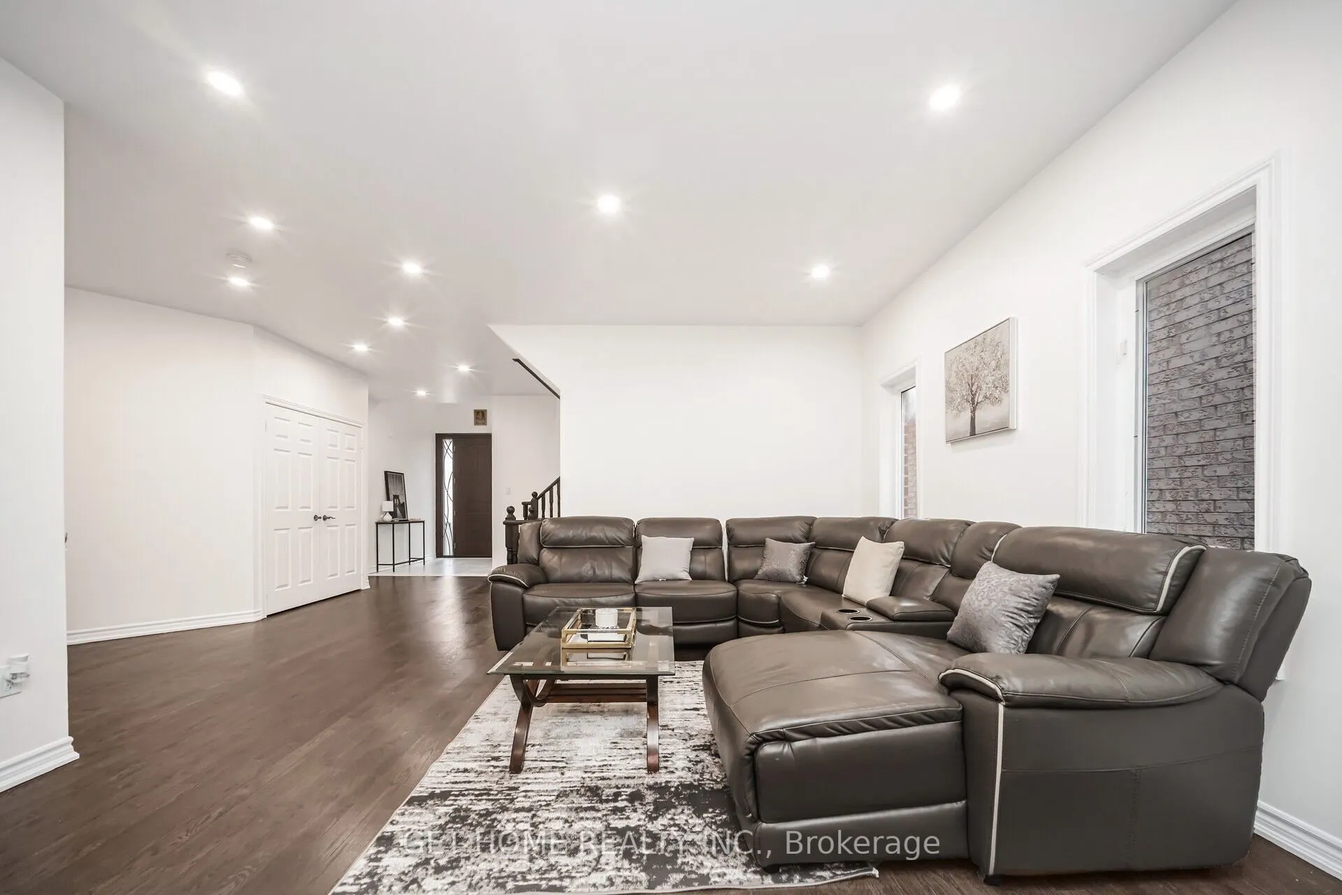 76 Cetona Avenue