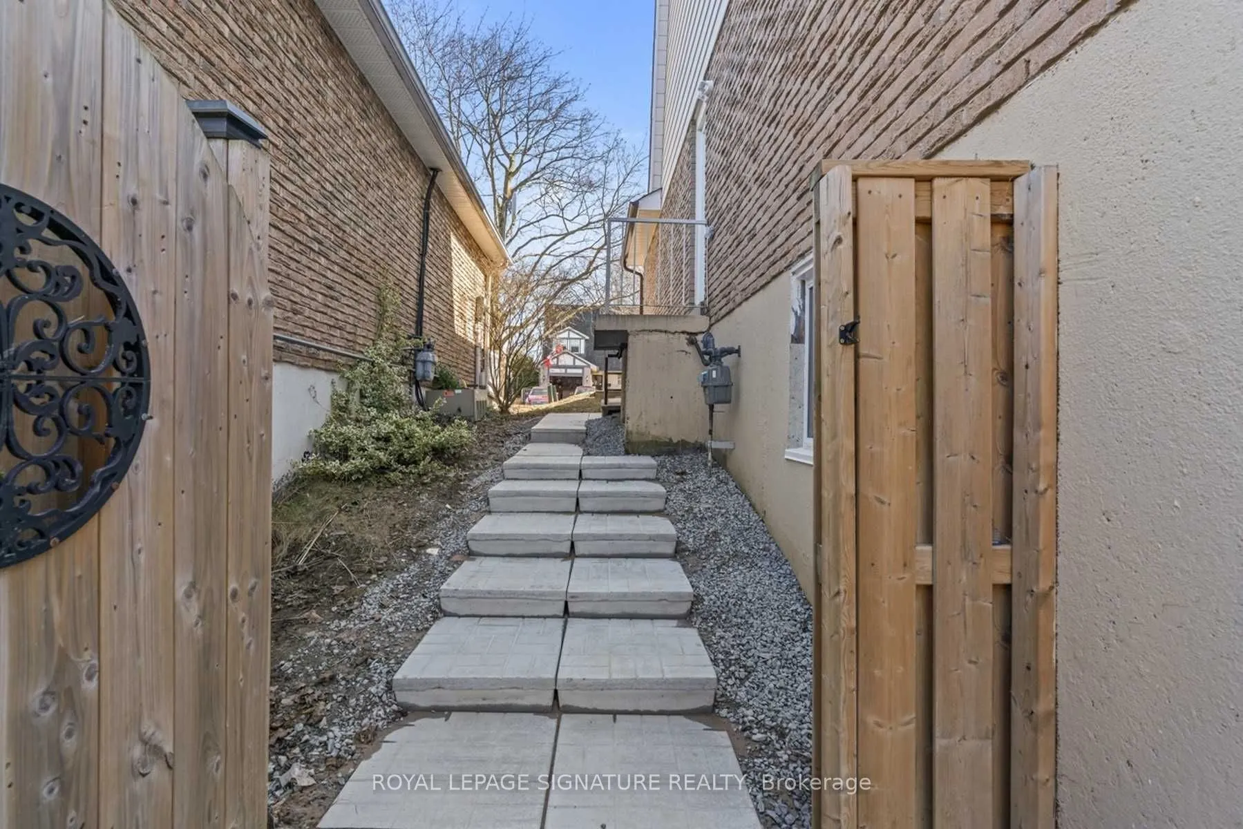 185 Lloyd Avenue, ##Lower