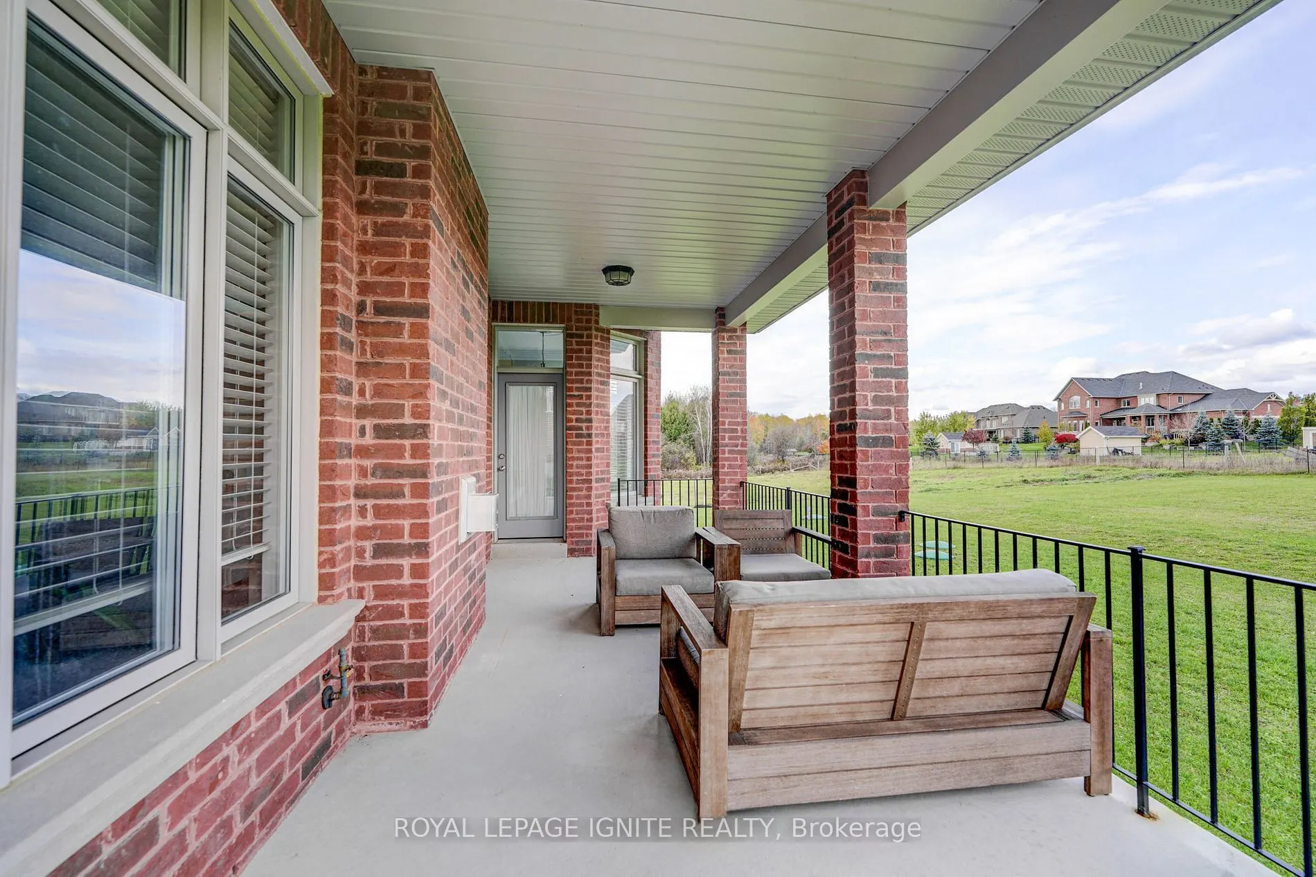 23 Spruceview Place