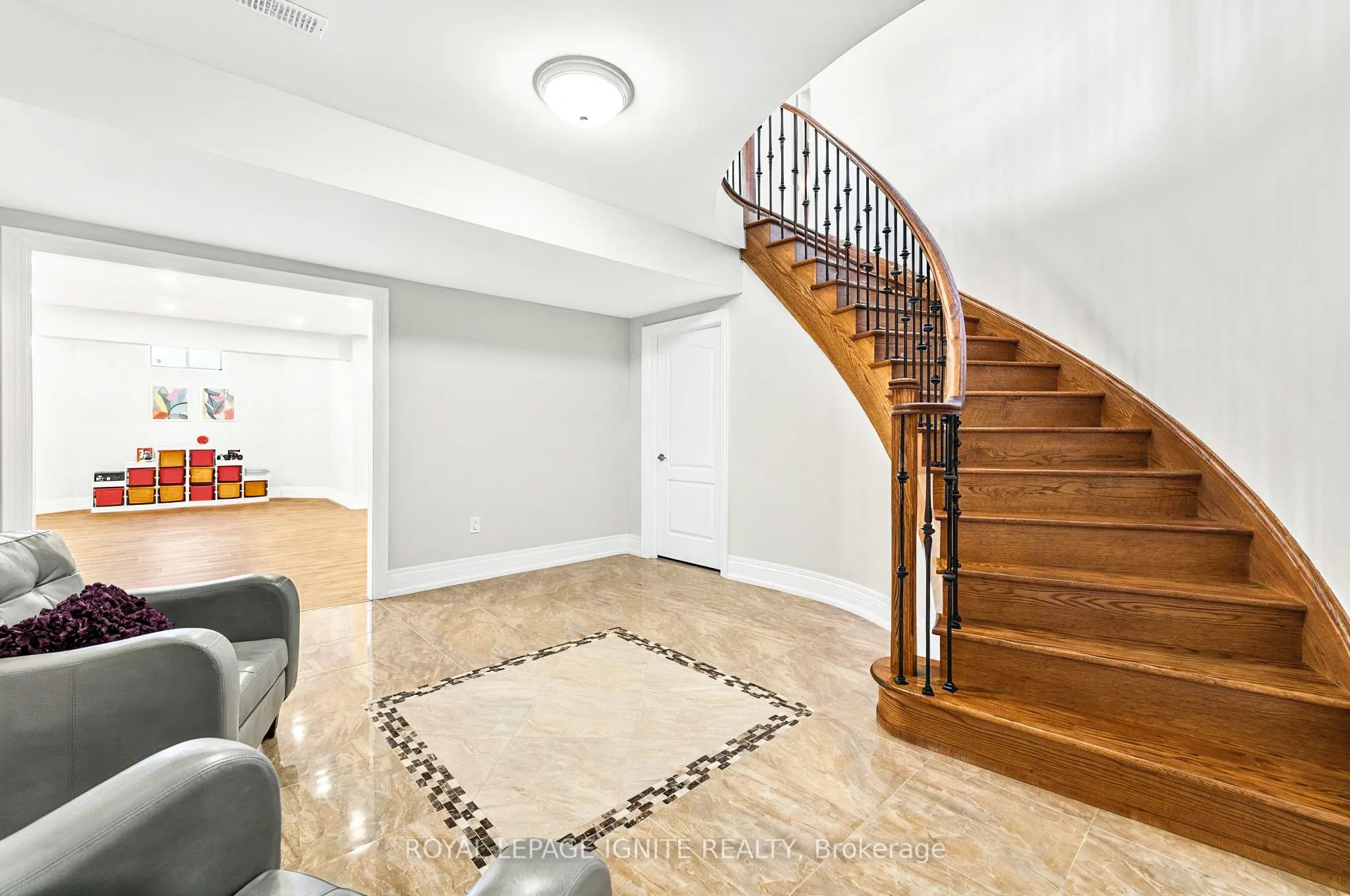 23 Spruceview Place