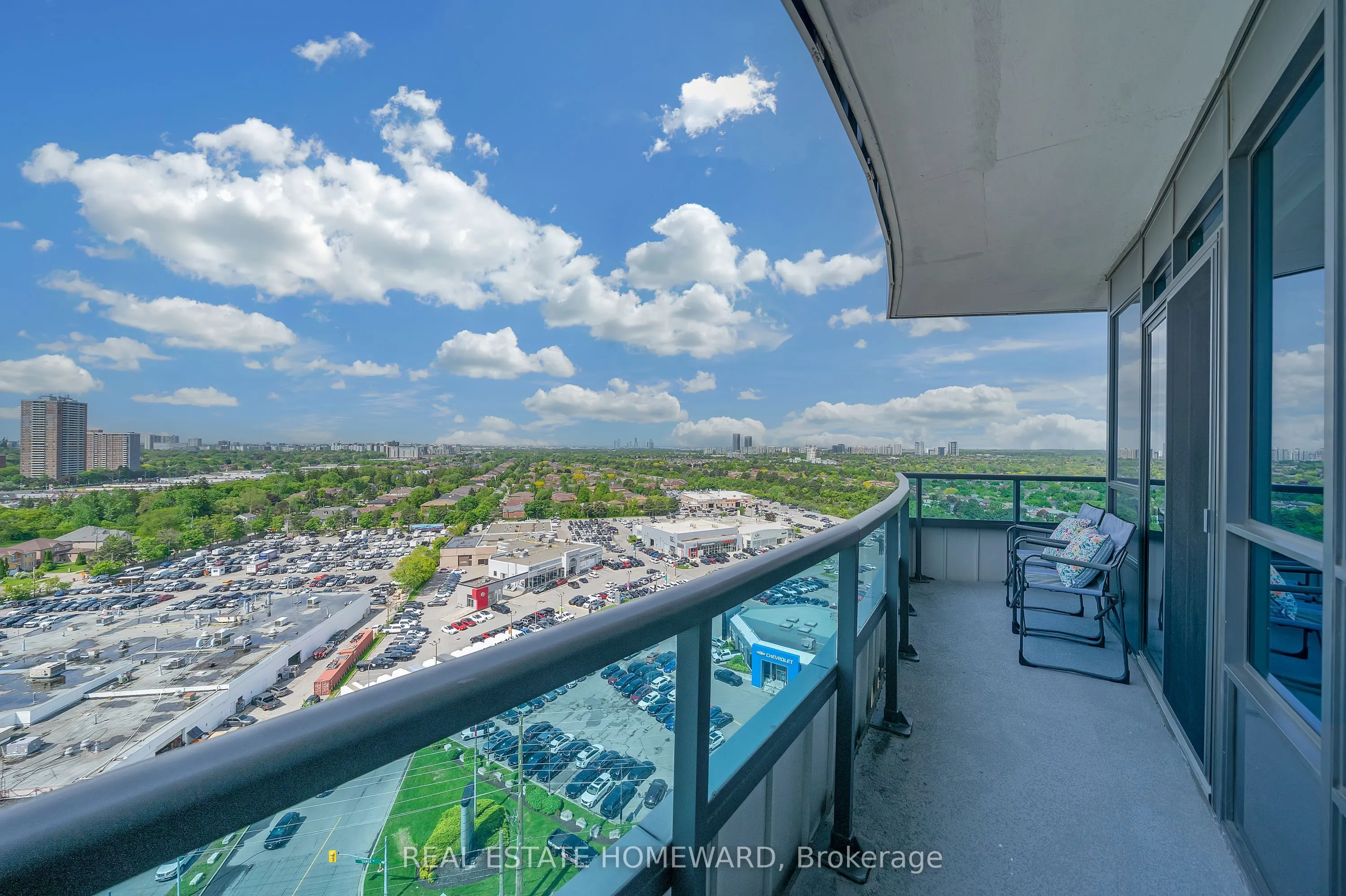 7161 Yonge Street #1525