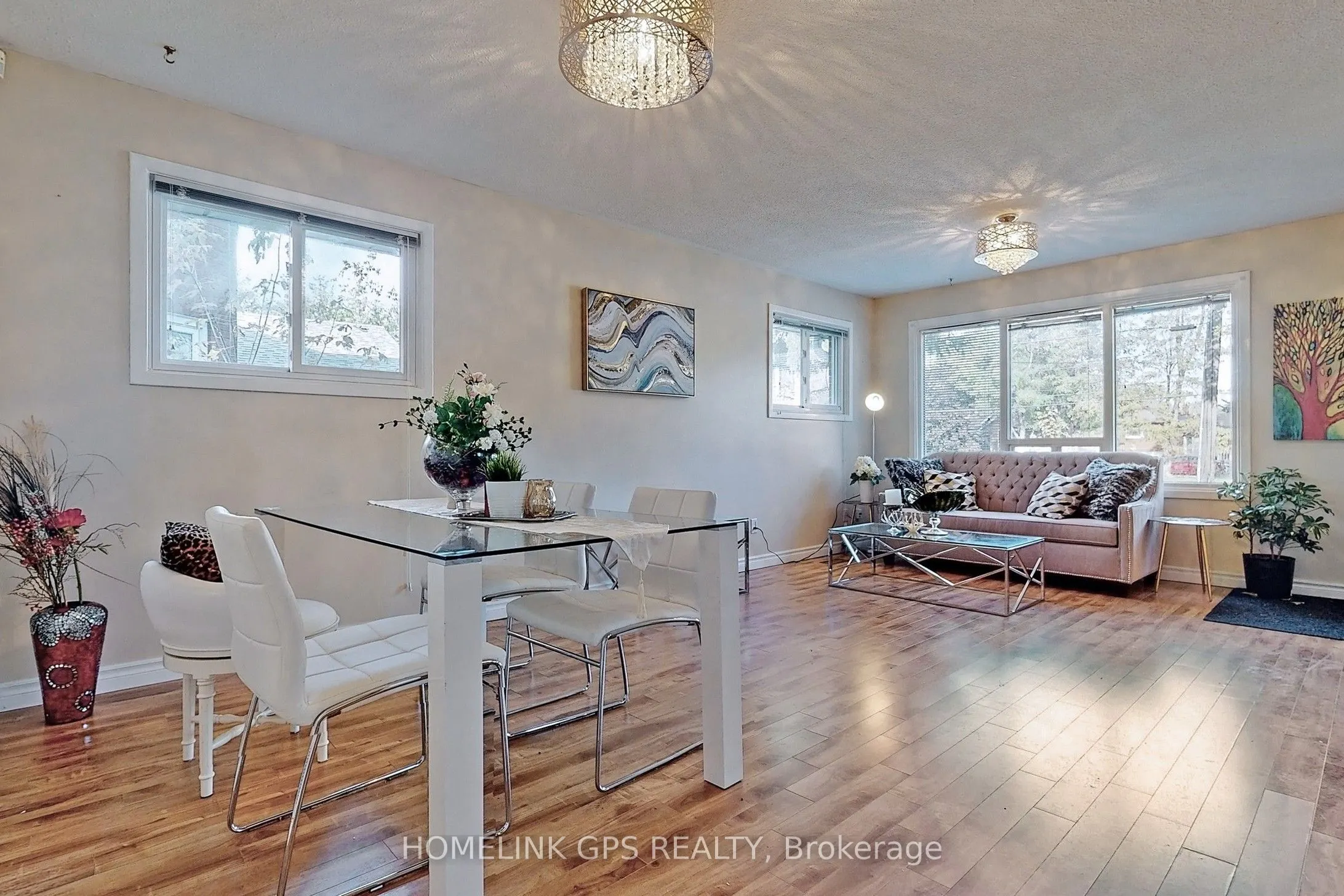 267 Elgin Mills Road W