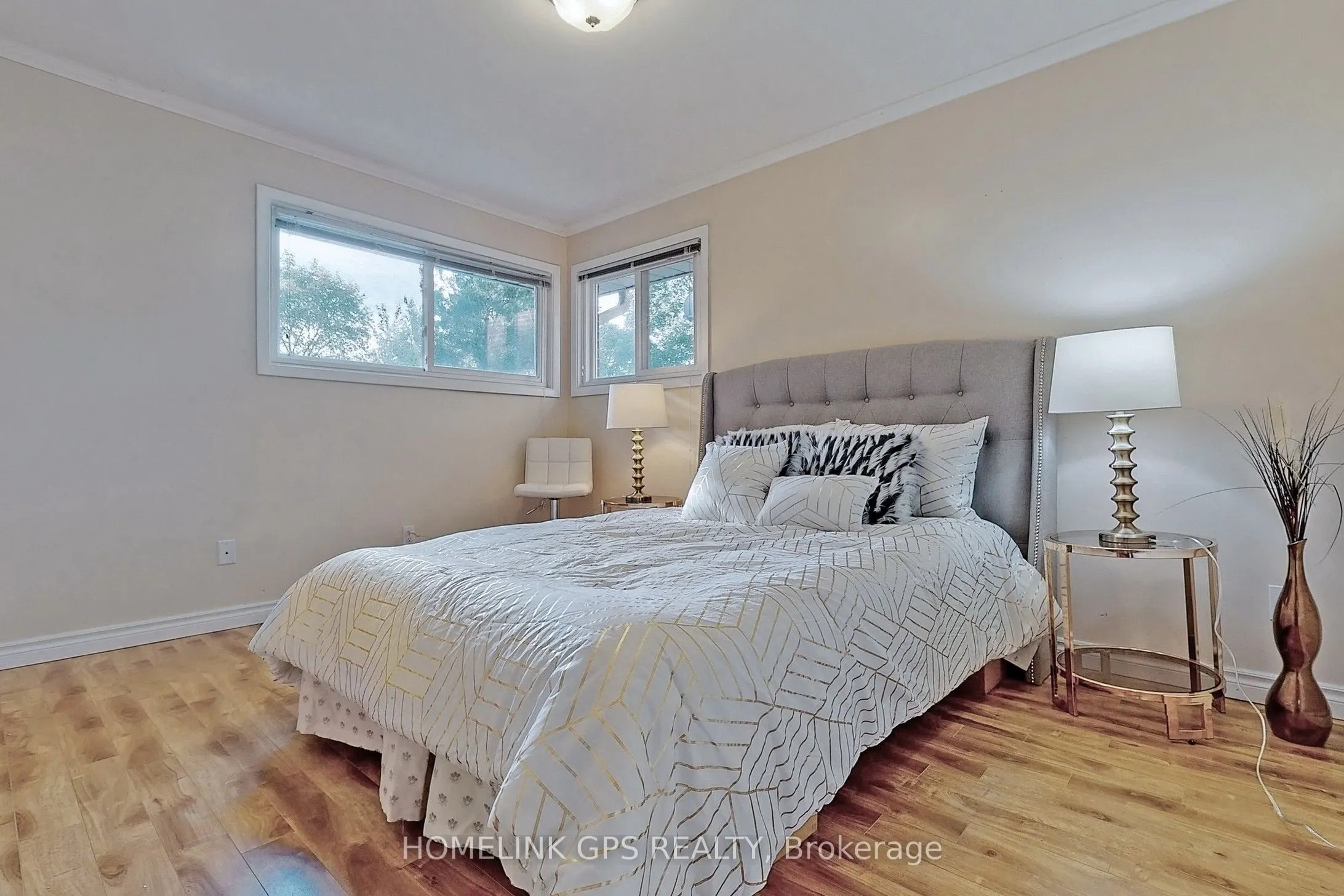 267 Elgin Mills Road W