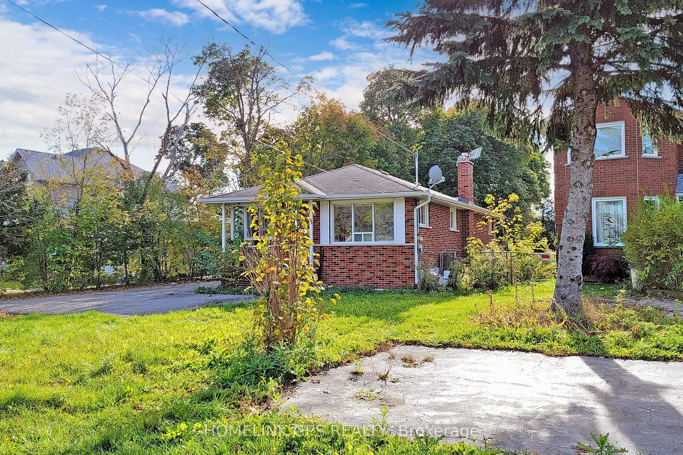267 Elgin Mills Road W