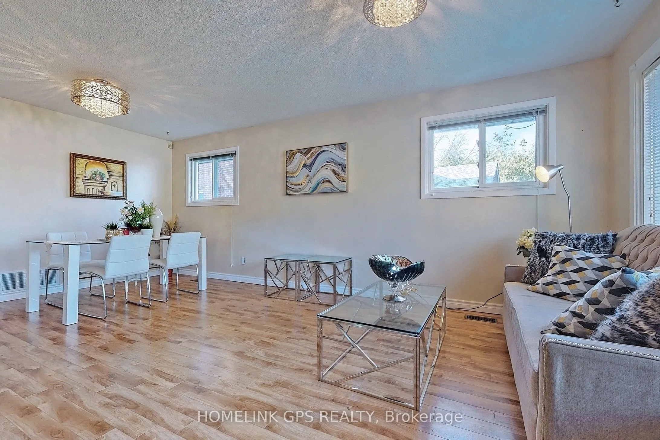 267 Elgin Mills Road W