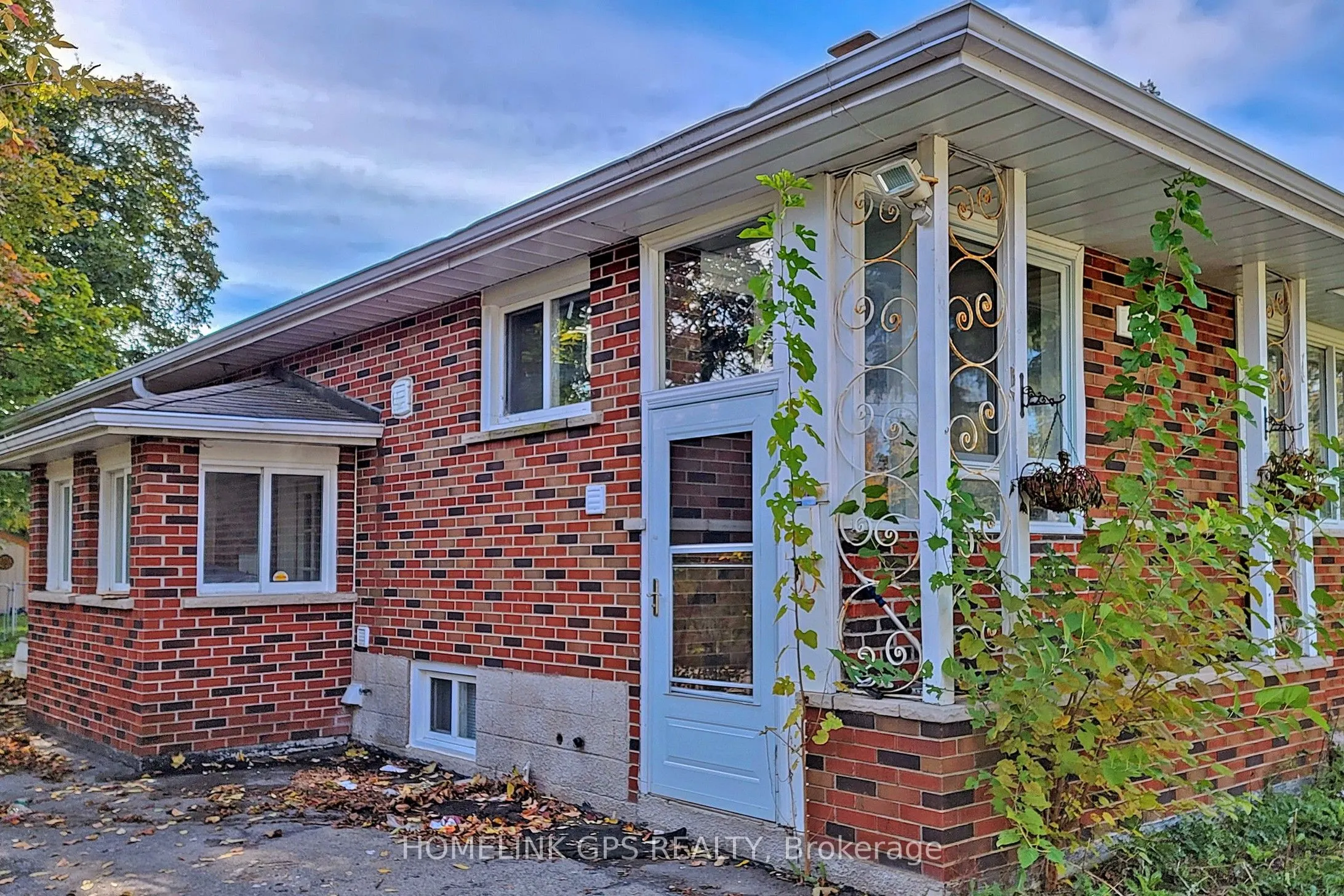 267 Elgin Mills Road W