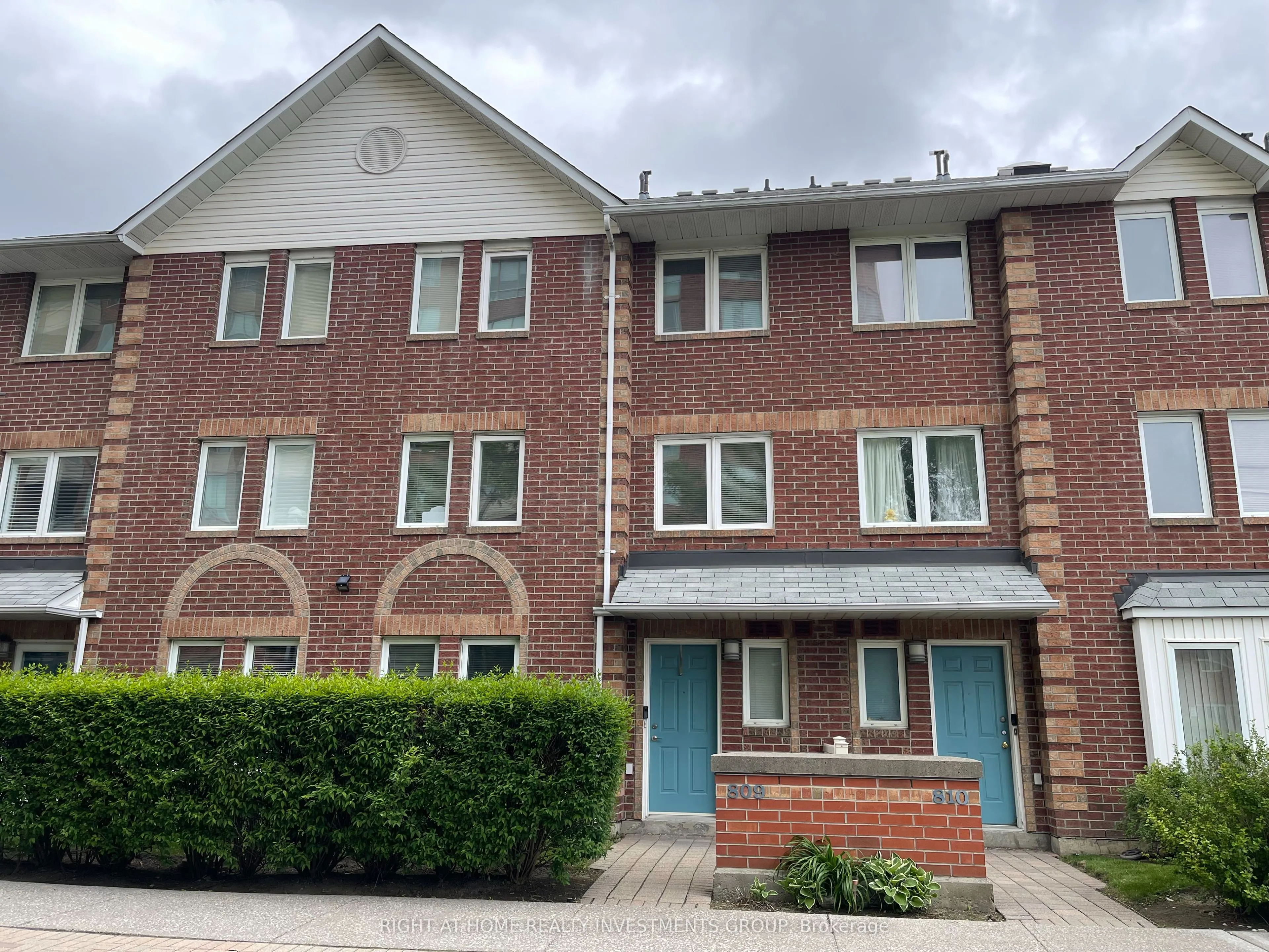 900 Steeles Avenue W, #809