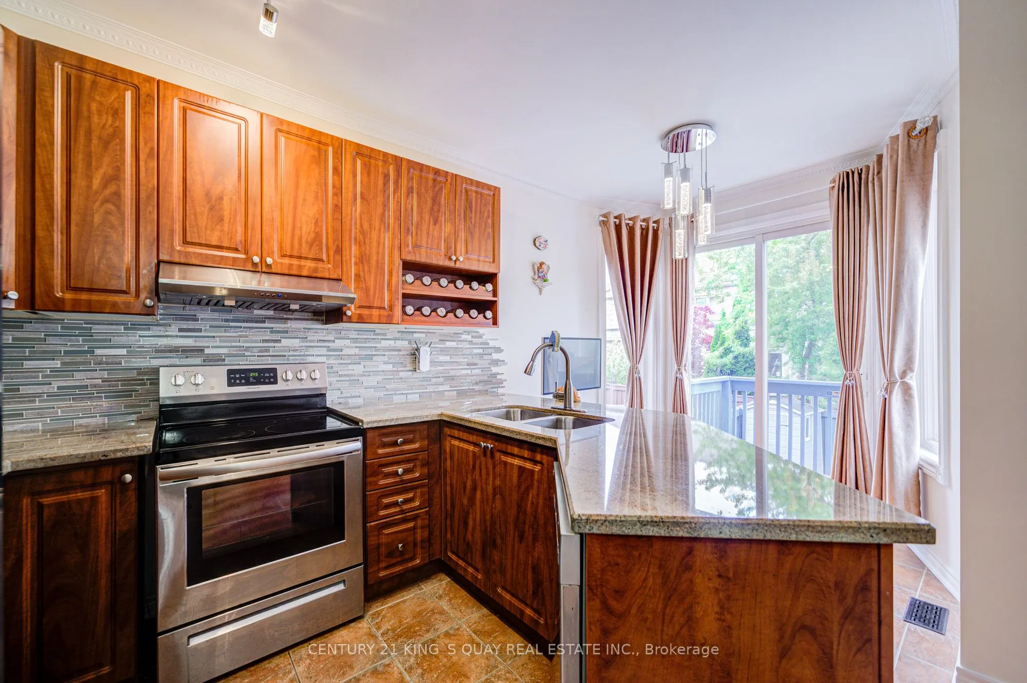 40 Pexton Avenue