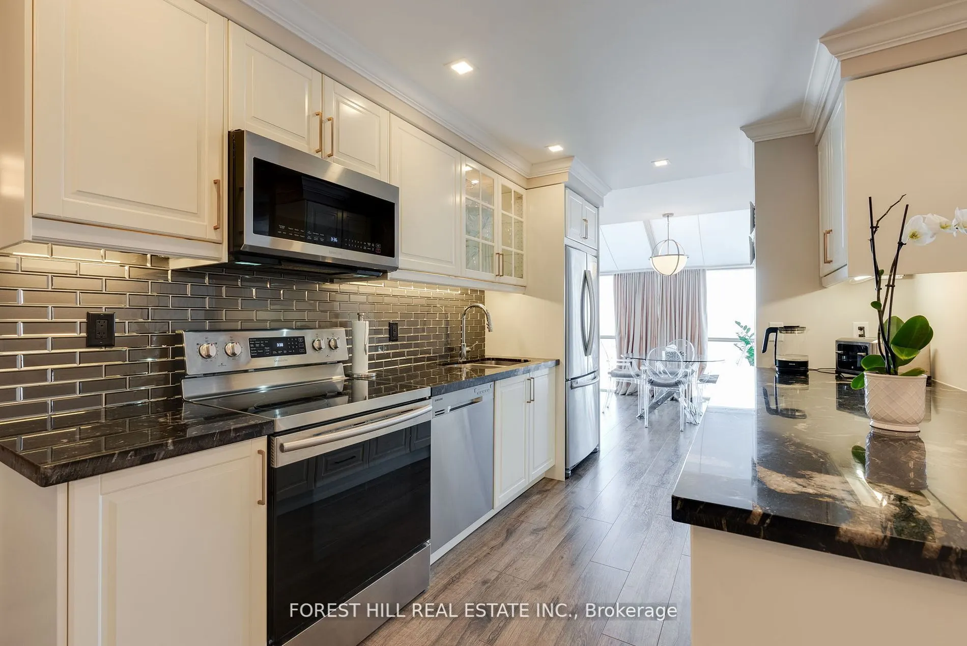 30 Harding Boulevard W #Ph01